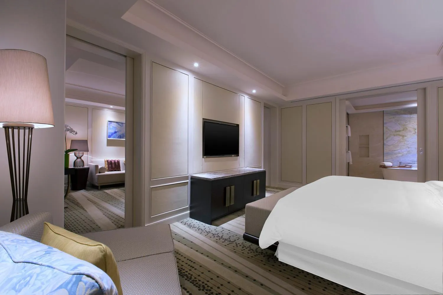 Bed in The Westin Qingdao - Instagrammable