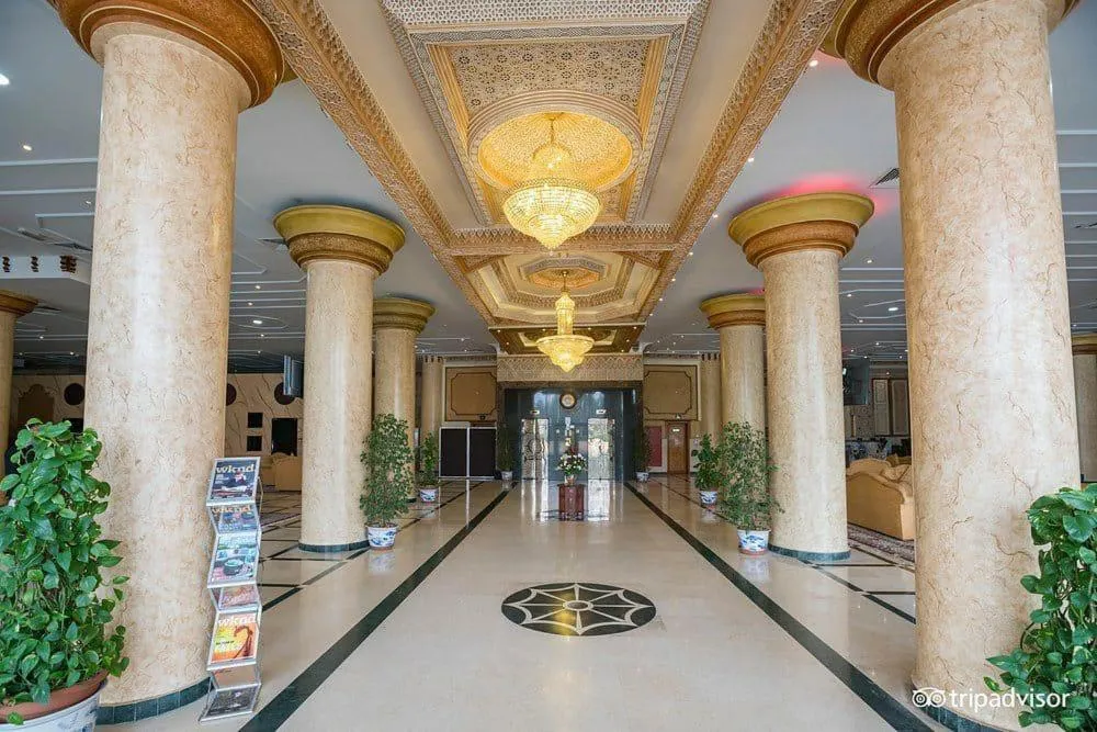 Crown Palace Hotel