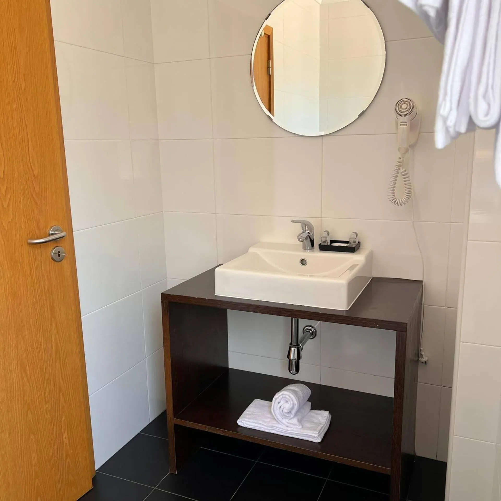 Toilet in Vale do Zêzere Hotel