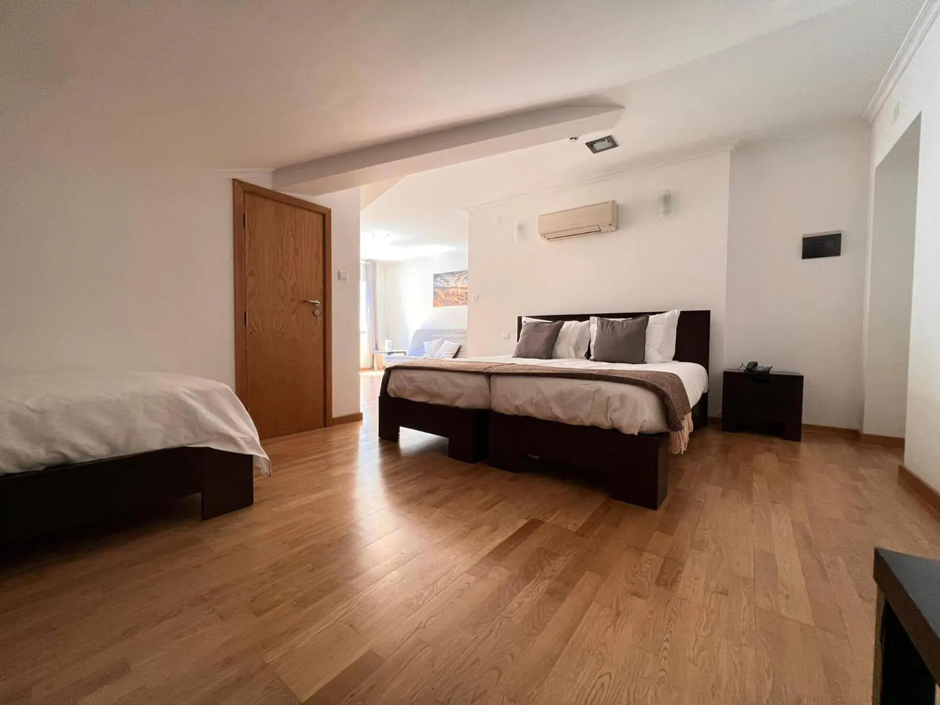 Bedroom, Bed in Vale do Zêzere Hotel