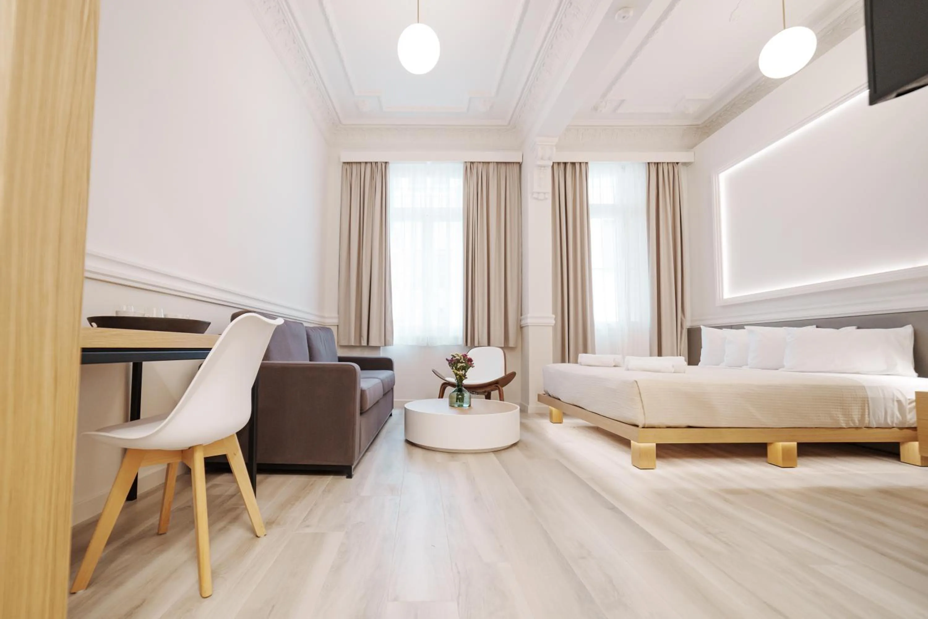 Photo of the whole room, Bed in Agora Athens Suites