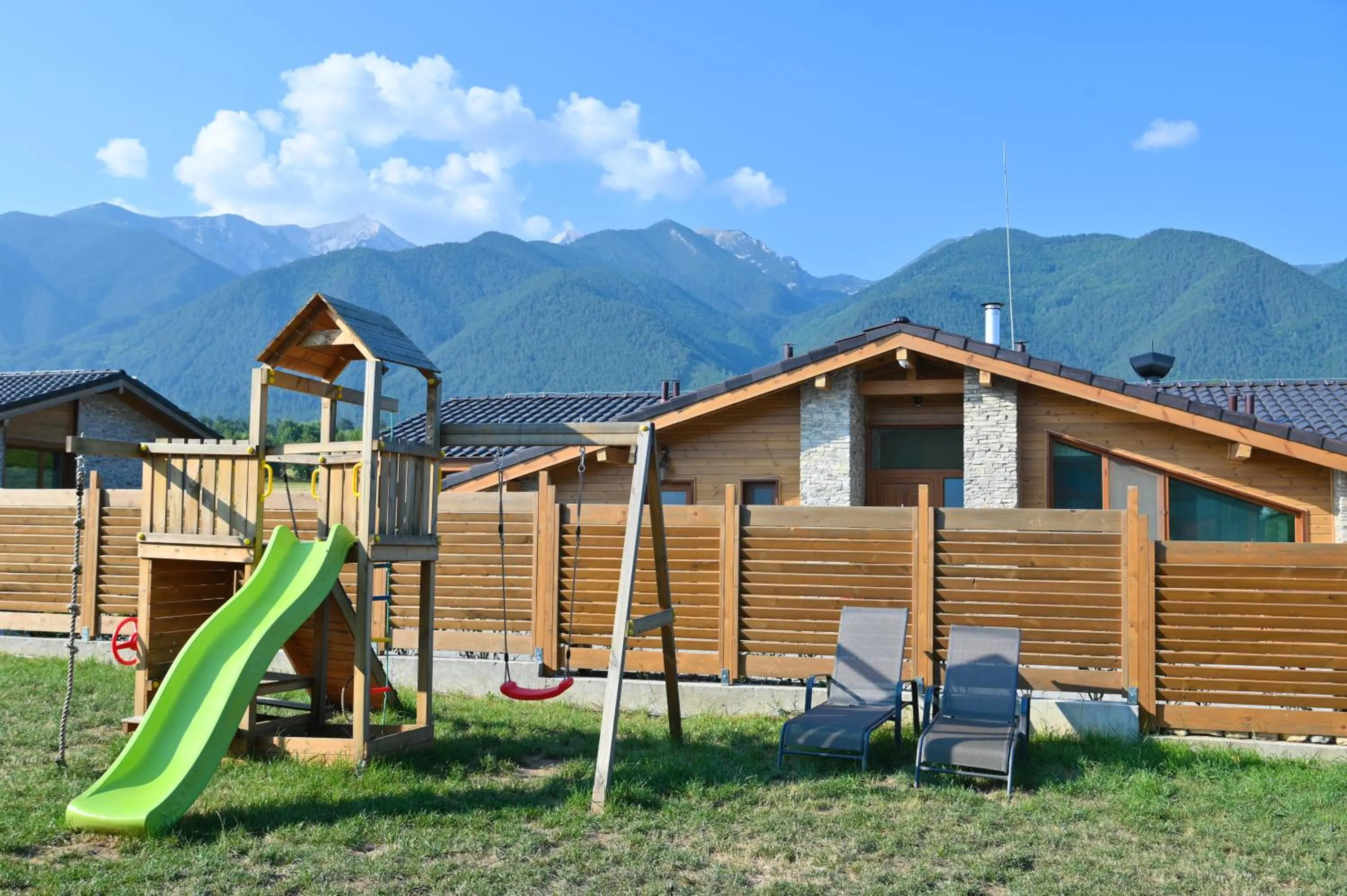 Property building in Villa Letizia & Raphael w Sauna near Pirin Golf Resort