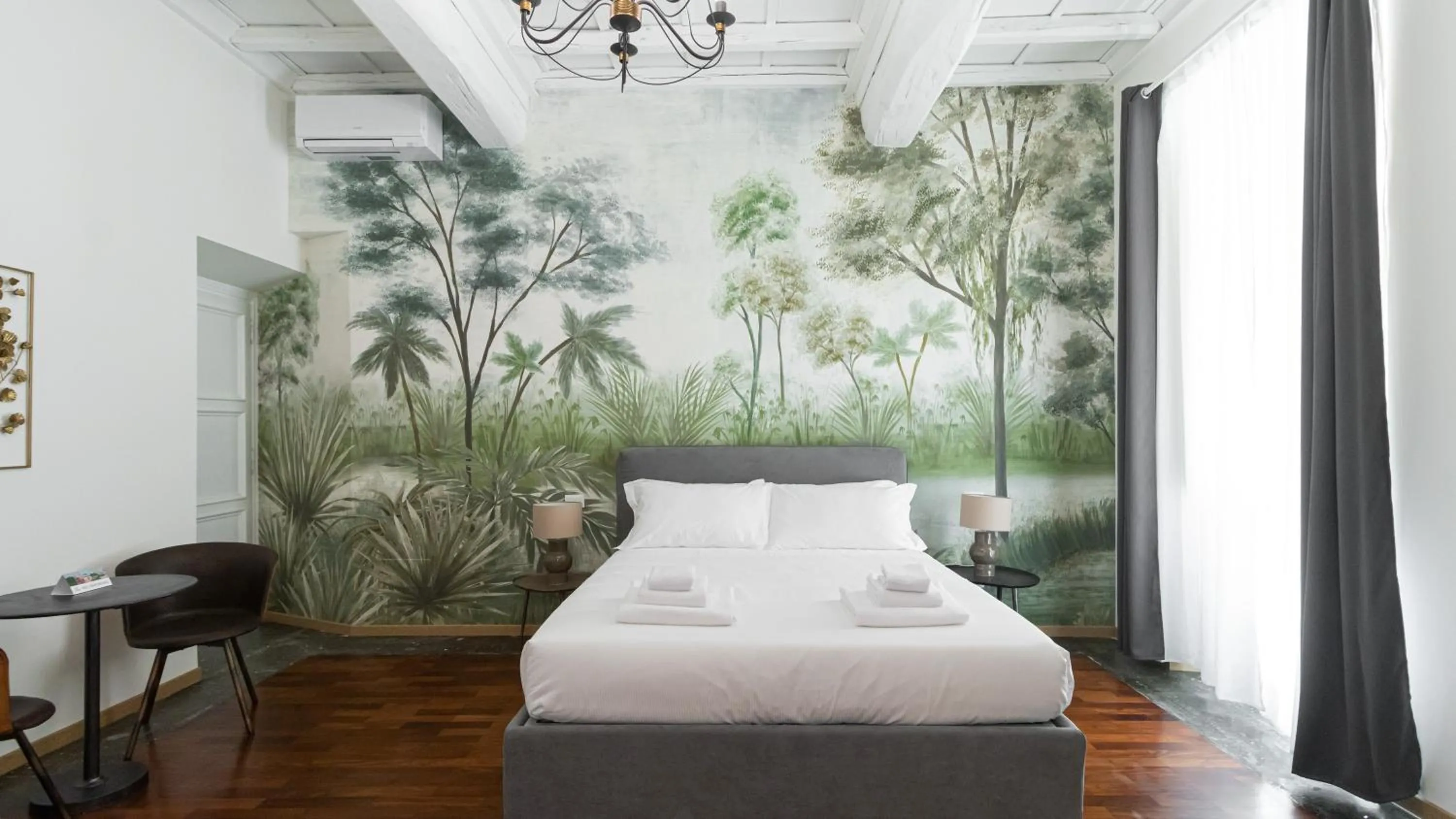 Bed in Italianway Collection - Barberini Elegantia Apartments Roma