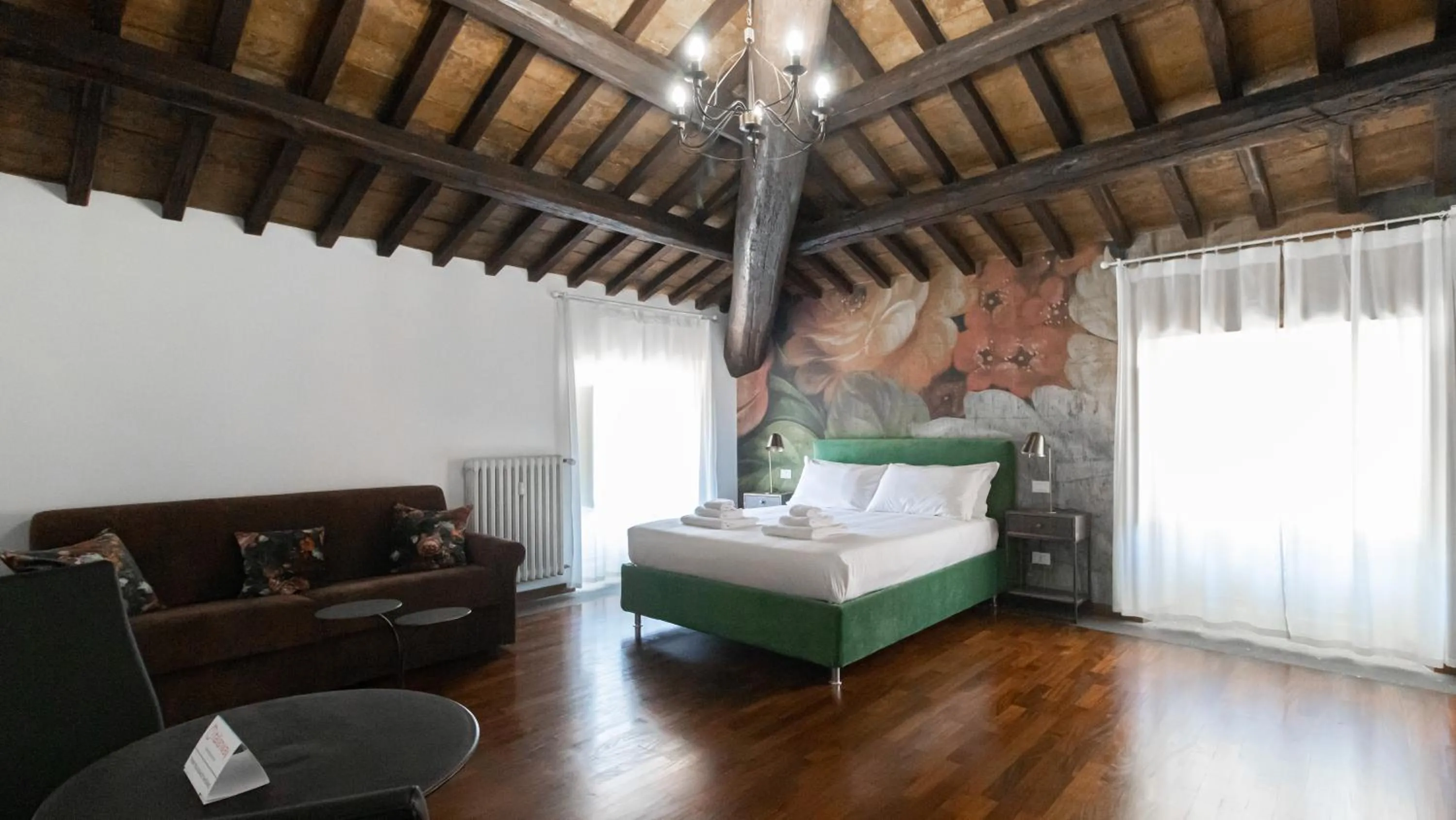 Bed in Italianway Collection - Barberini Elegantia Apartments Roma