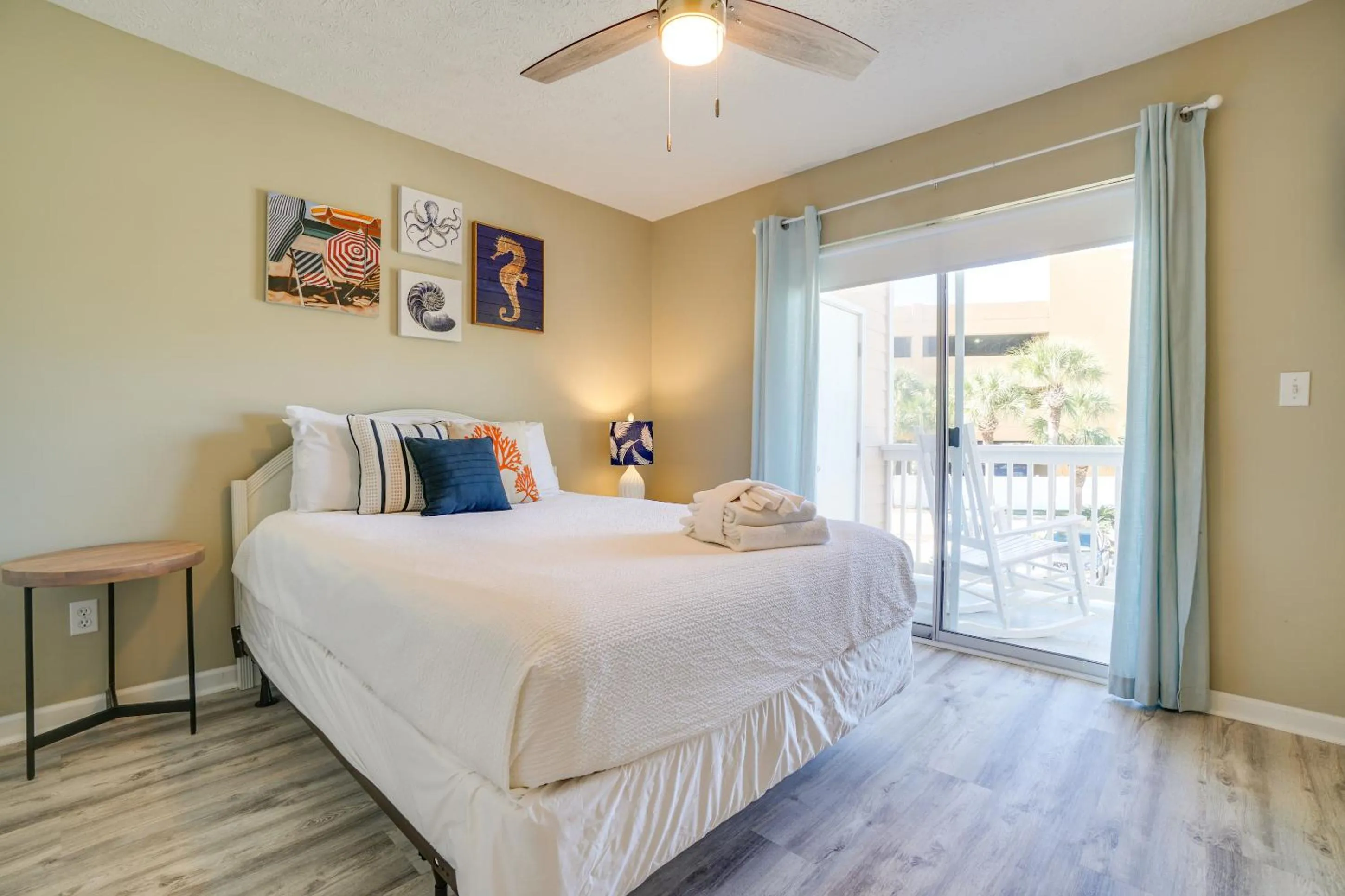 Bed in Peachtree Place Condominiums by Panhandle Getaways