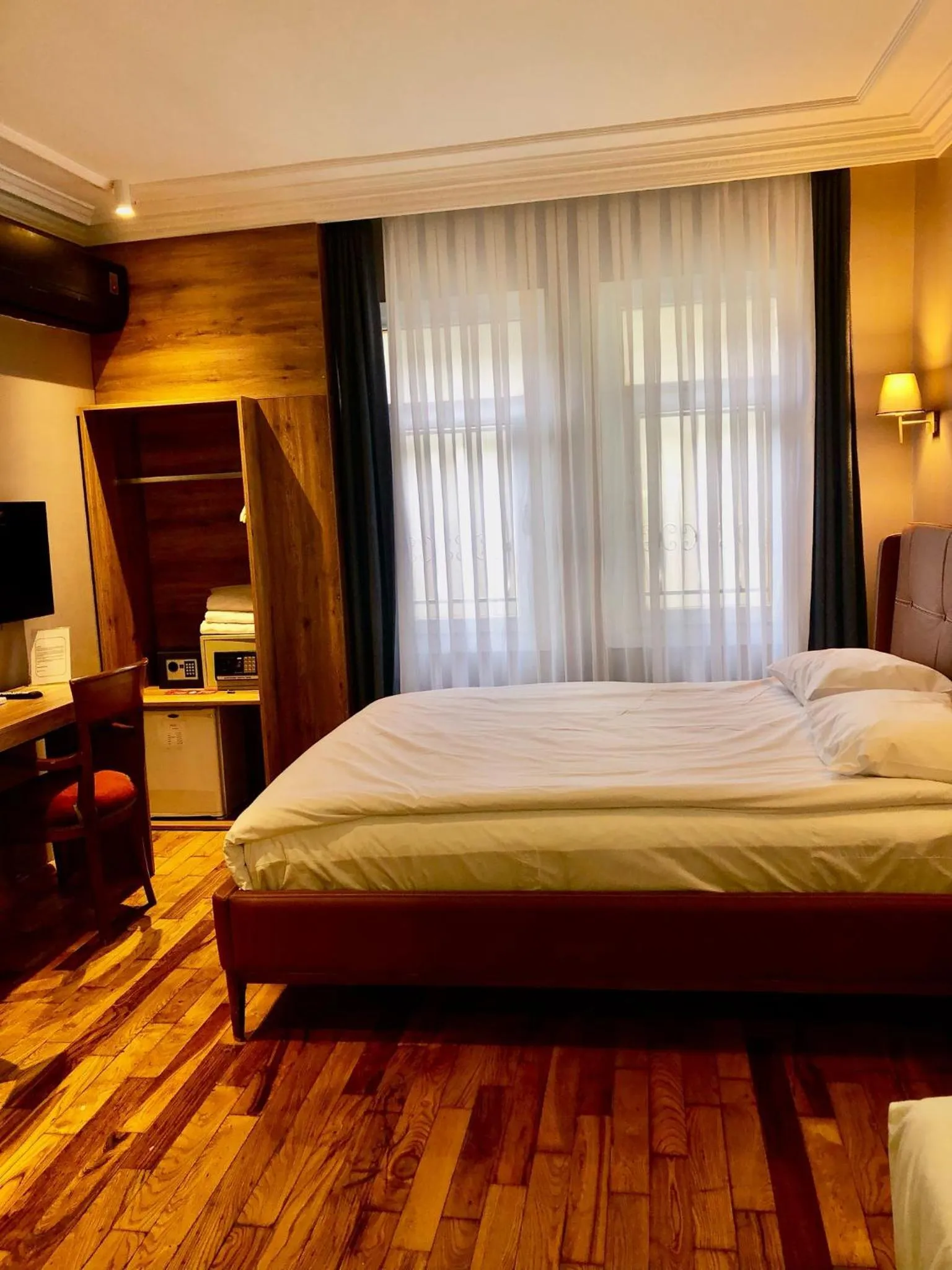 Bedroom, Bed in Armagrandi Spina Hotel-Special Category