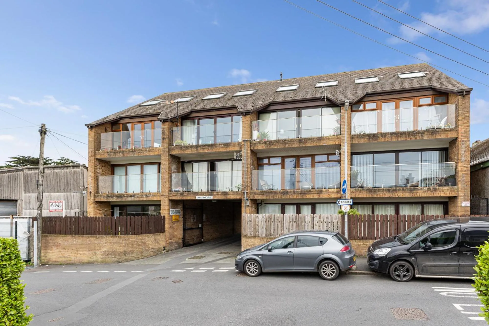 Property building in Central Apartment 3B