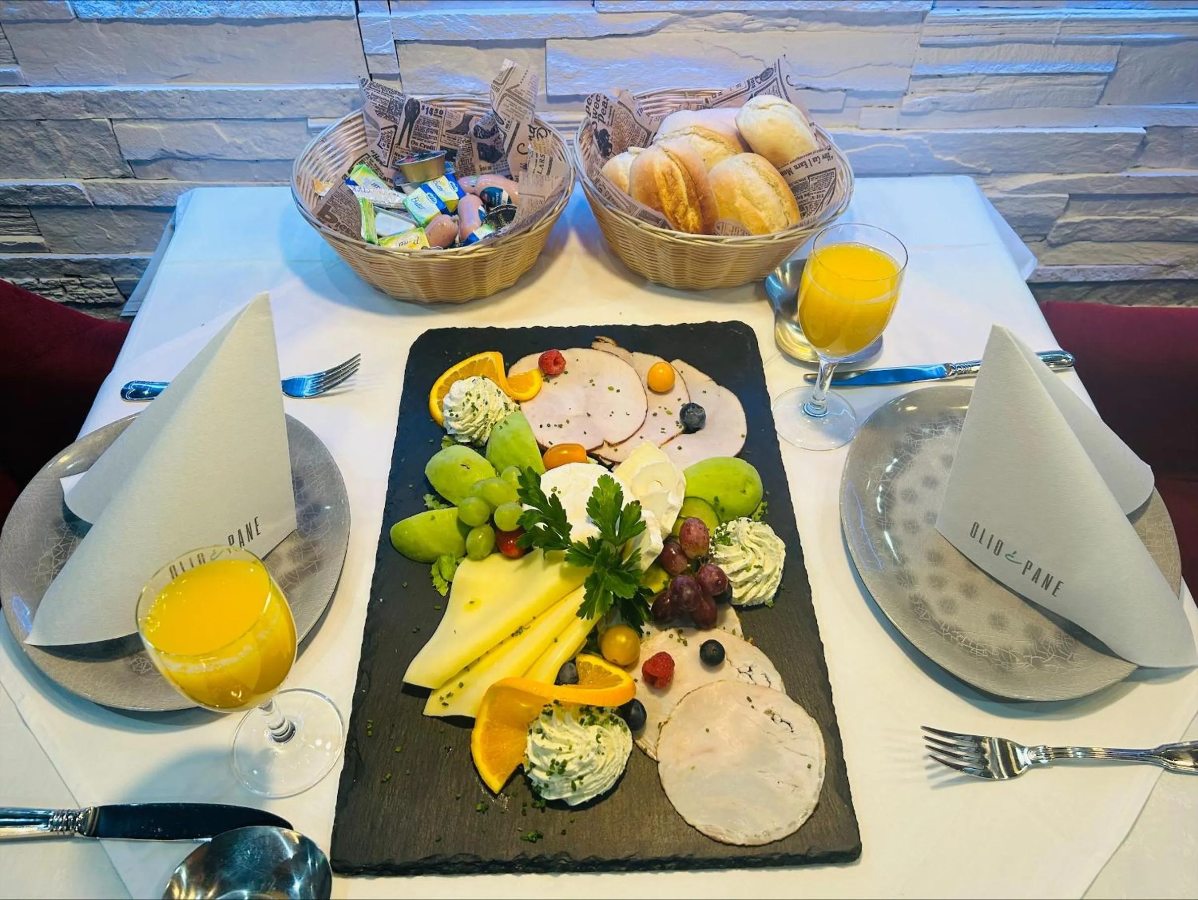 Breakfast in Hotel & Restaurant Olio é Pane ENZKLÖSTERLE