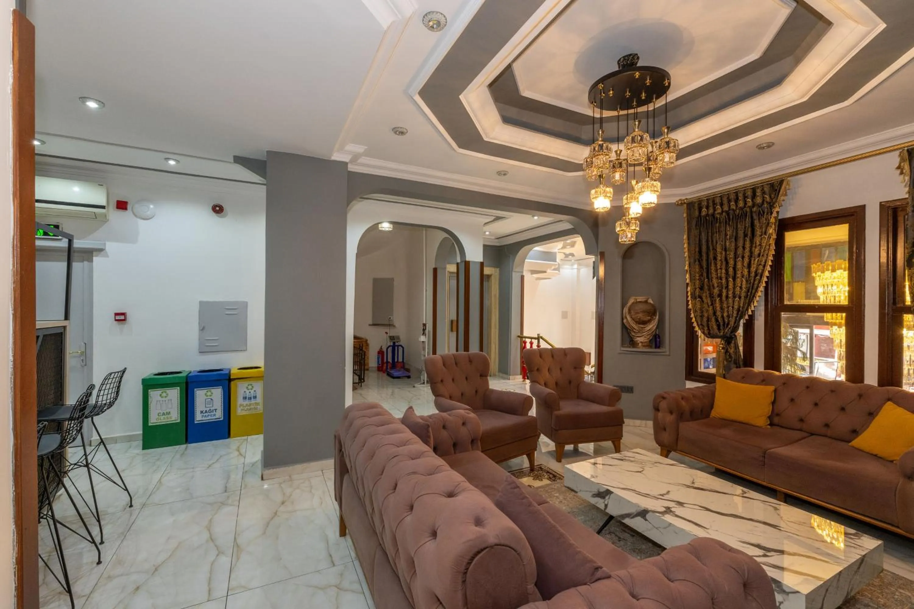 minibar in Olimpic Hotel