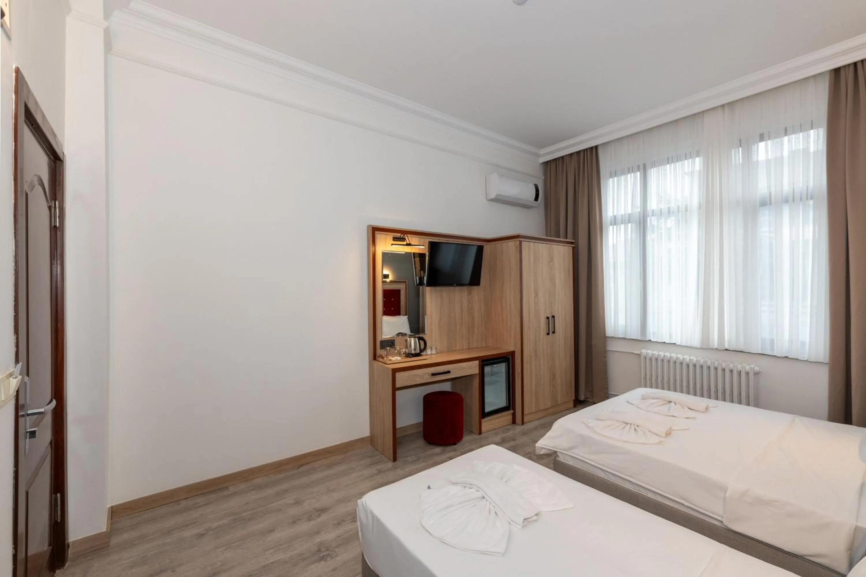 Bedroom, Bed in Olimpic Hotel