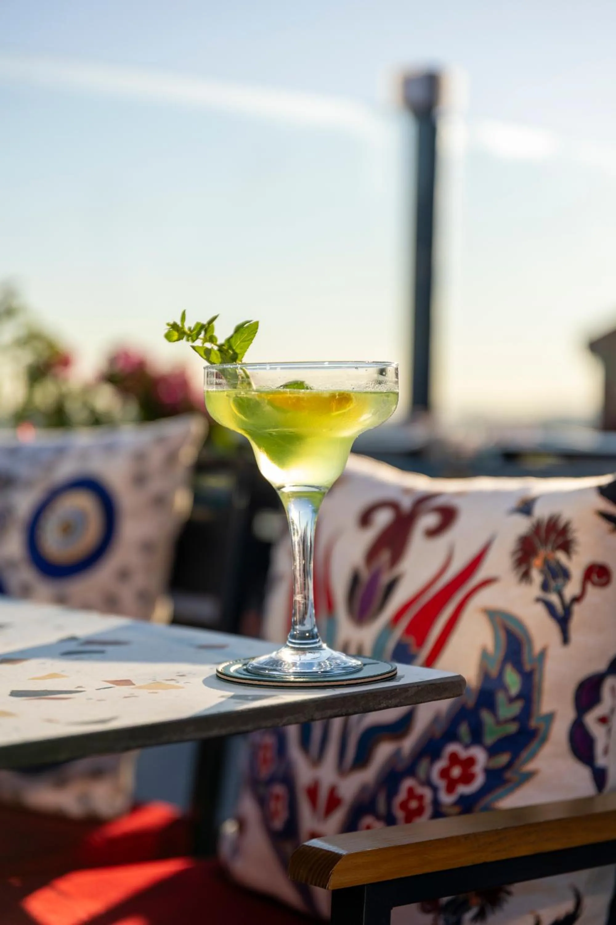 Restaurant/places to eat in Olimpic Hotel