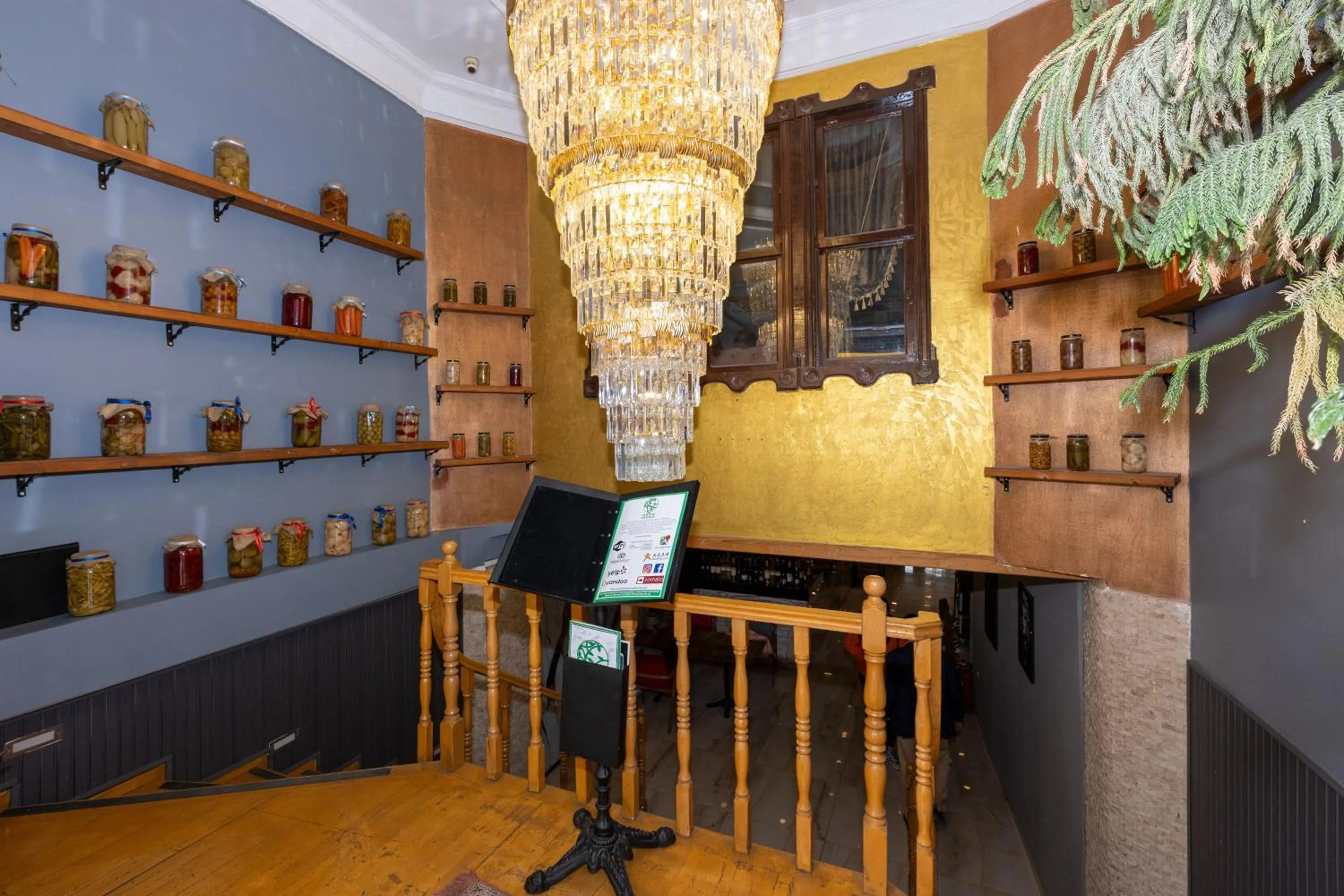 Restaurant/places to eat in Olimpic Hotel