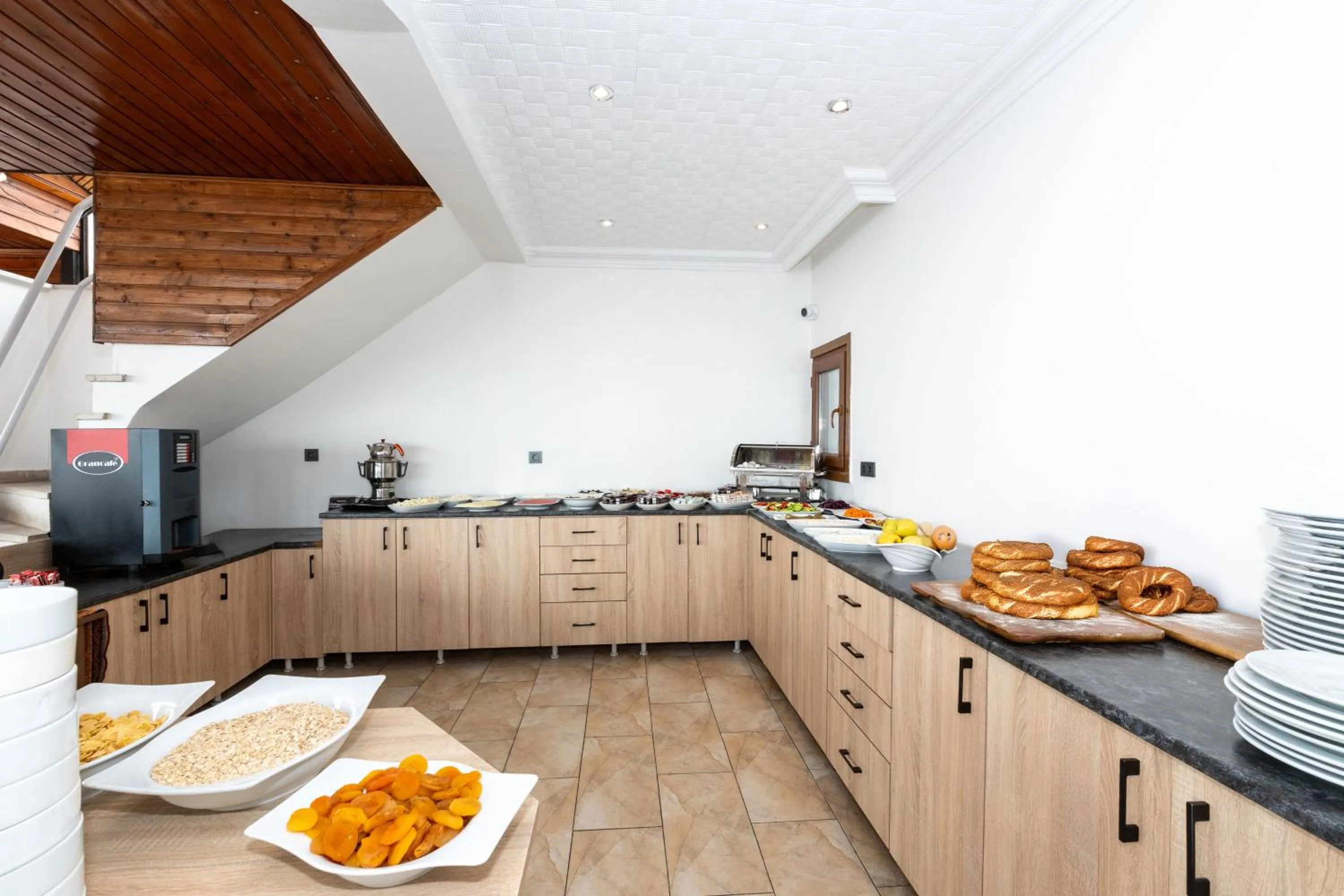Coffee/tea facilities in Olimpic Hotel