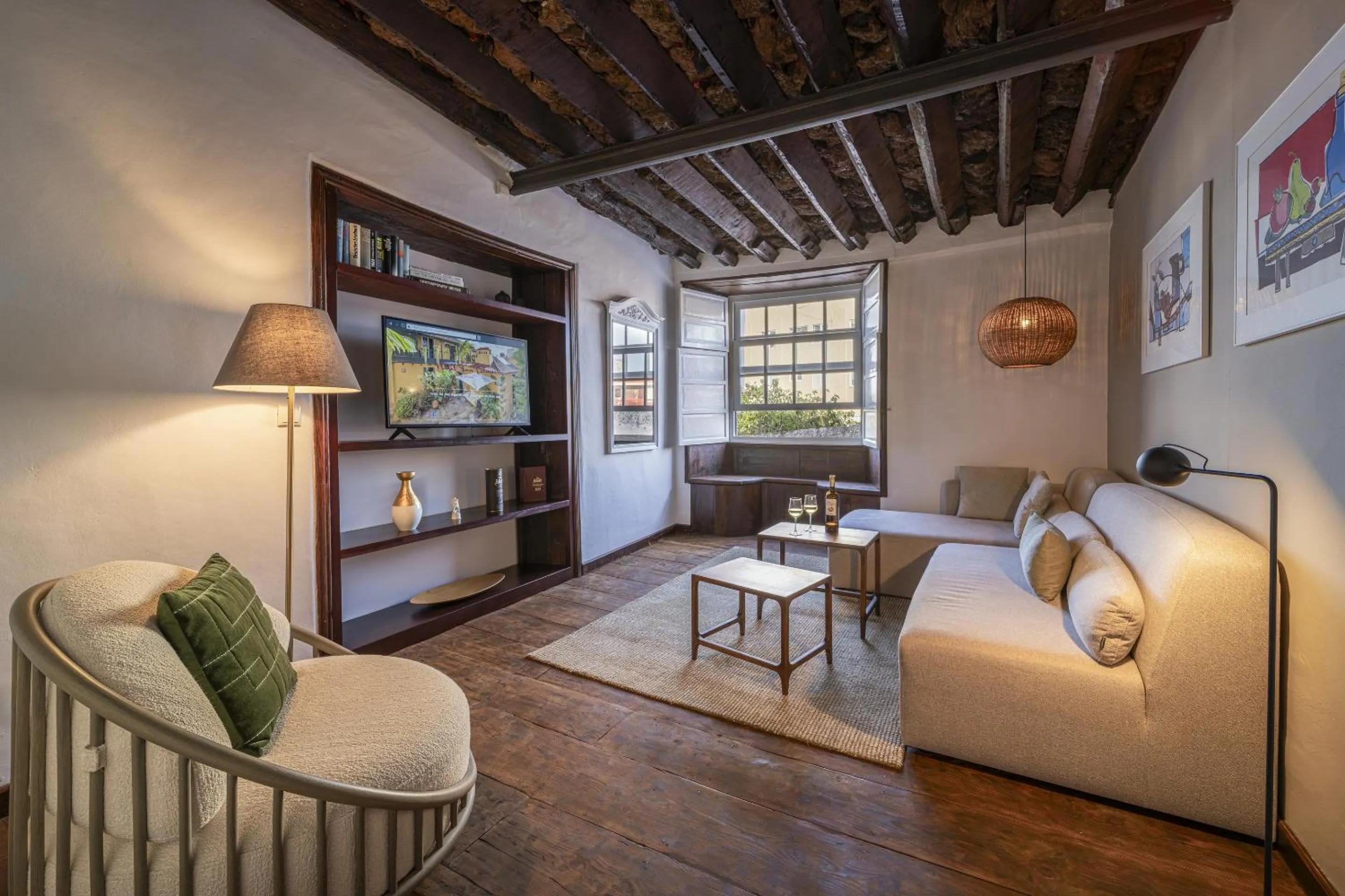 Living room, Bed in Hotel San Telmo