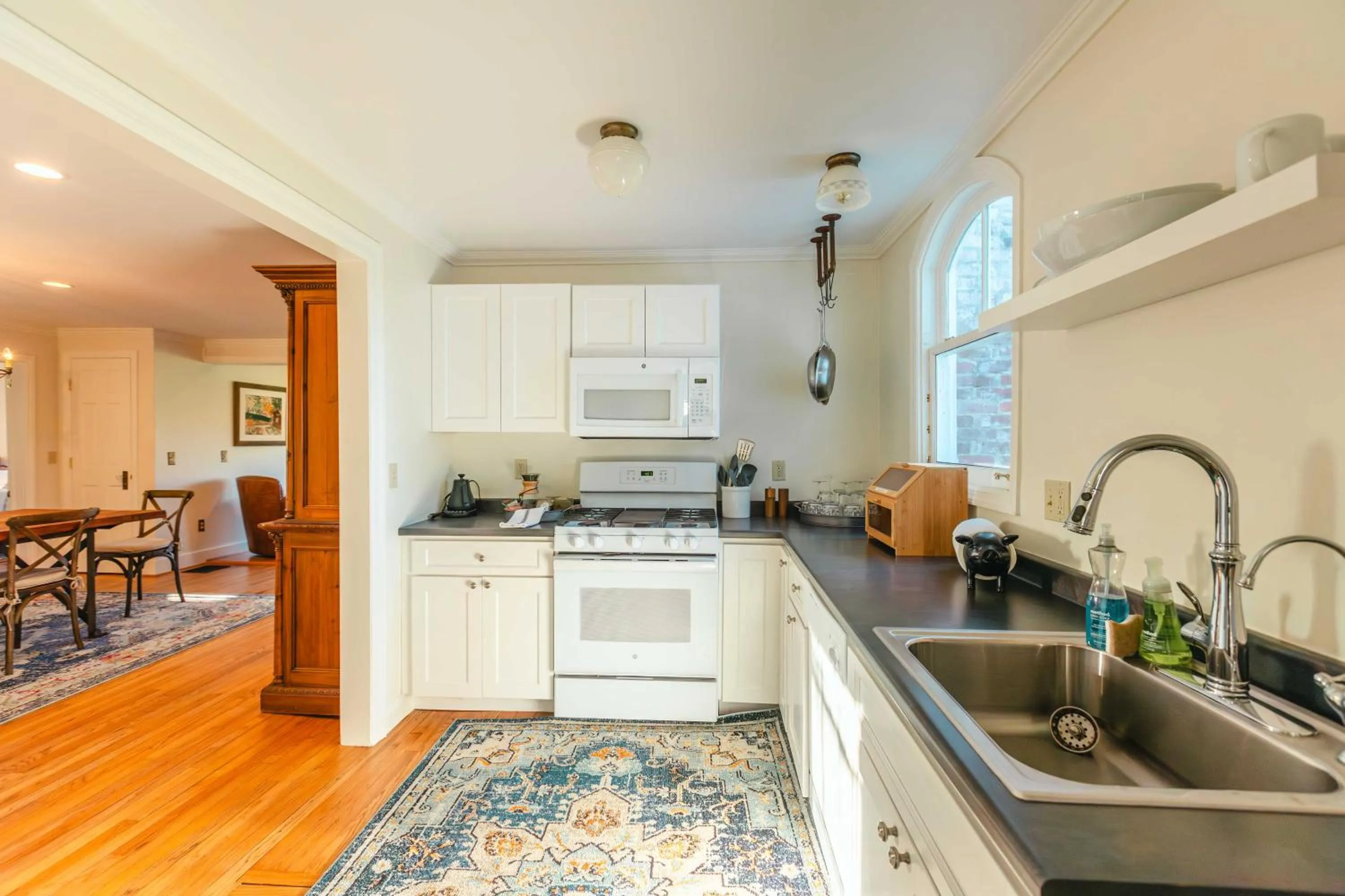 kitchen in Hill Farm Inn - Manchester