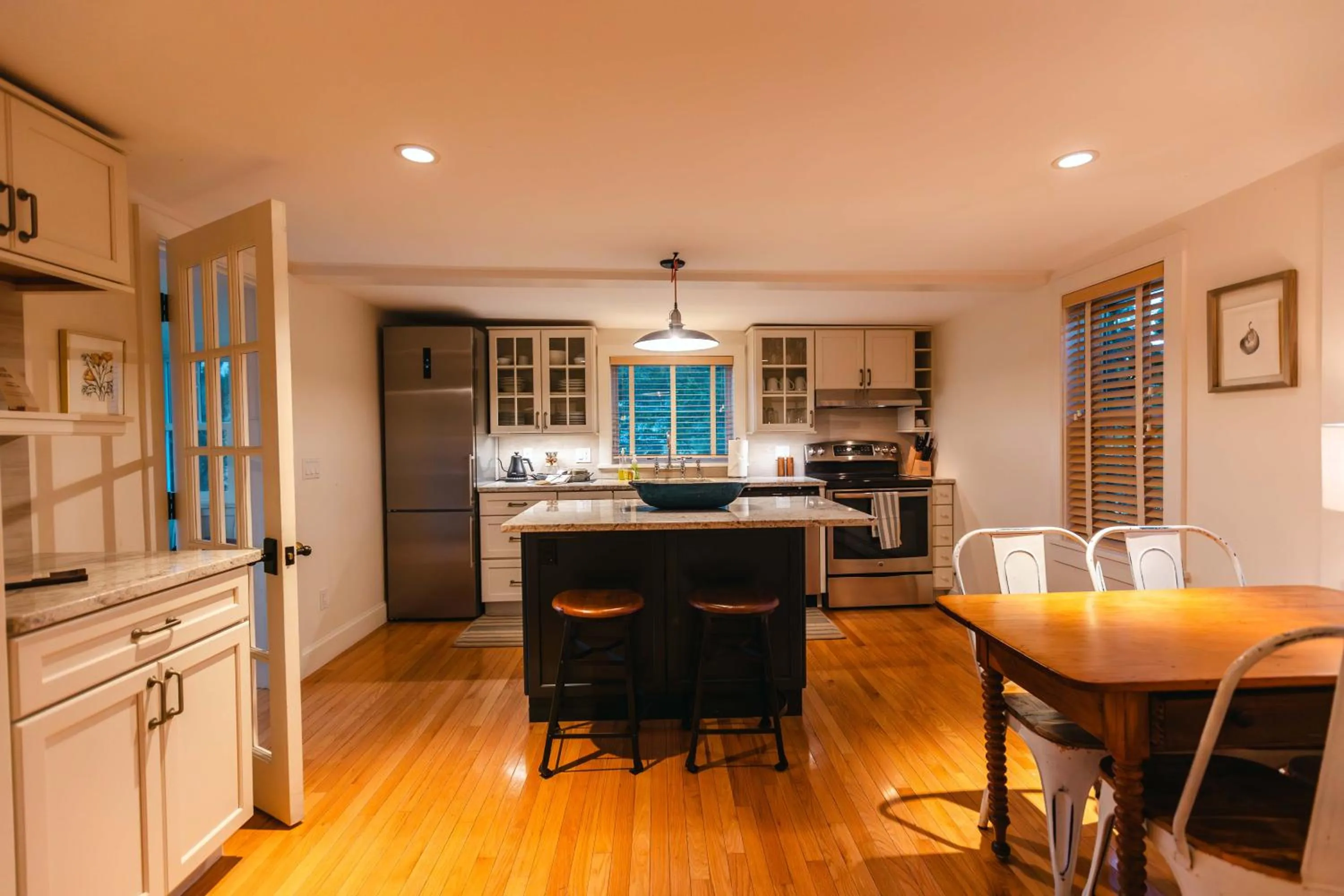 Hill Farm Inn - Manchester