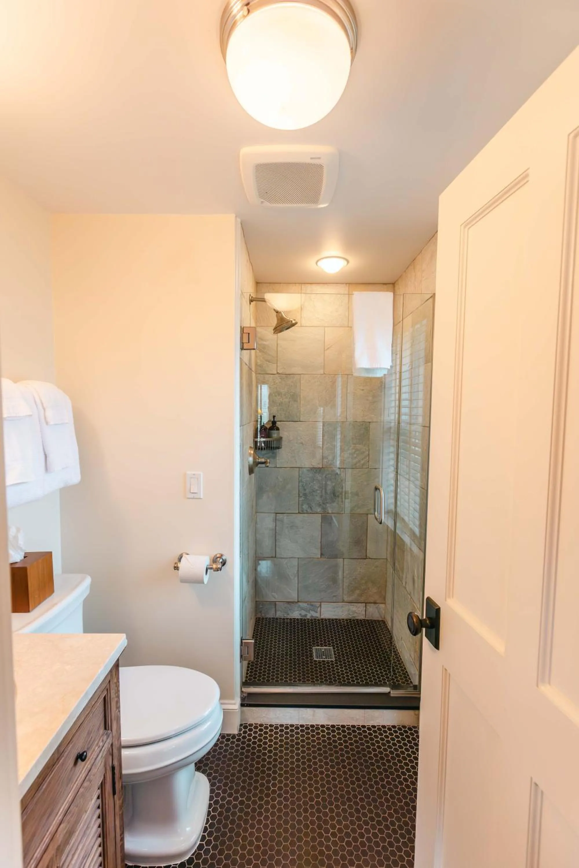 Hill Farm Inn - Manchester