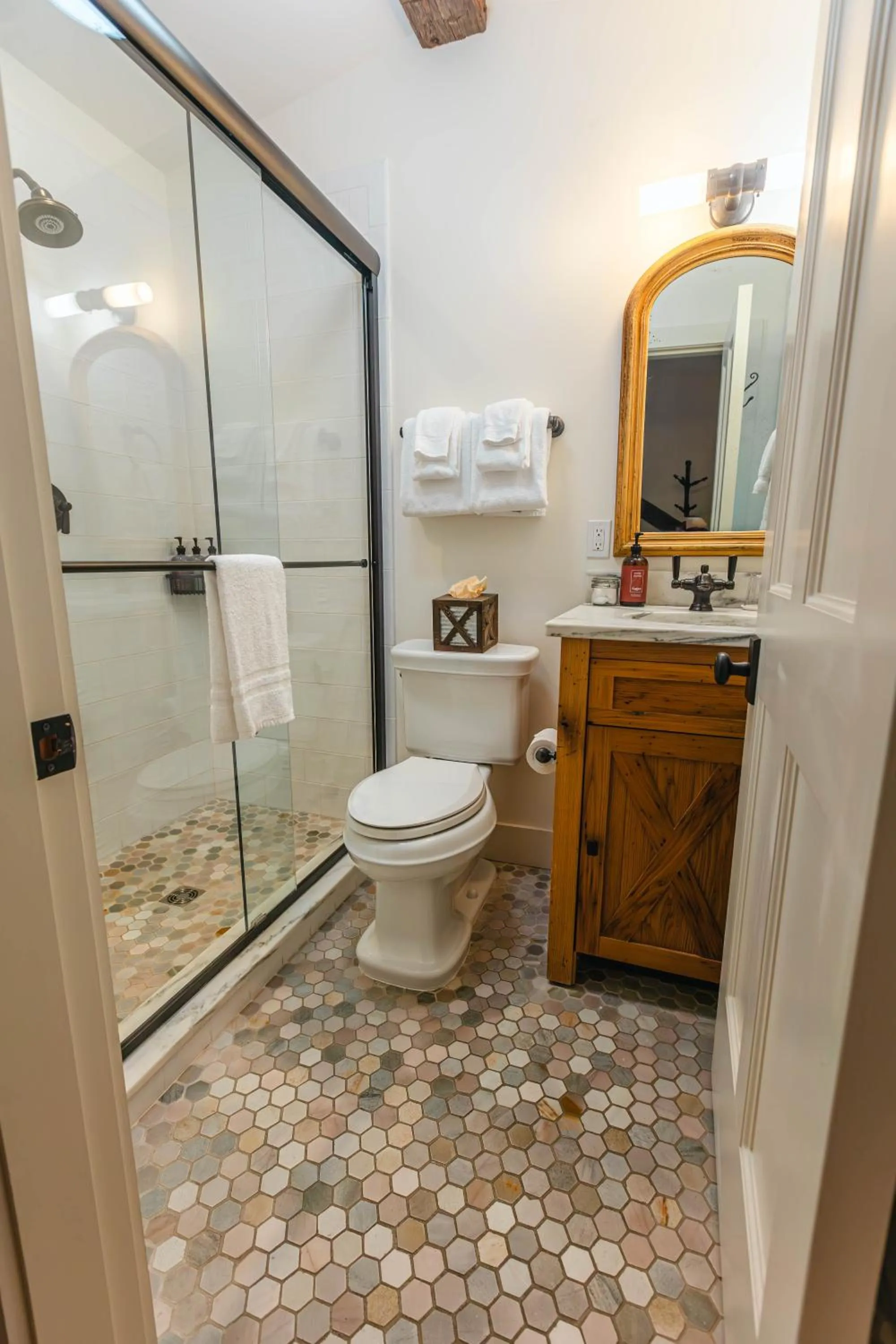 Hill Farm Inn - Manchester