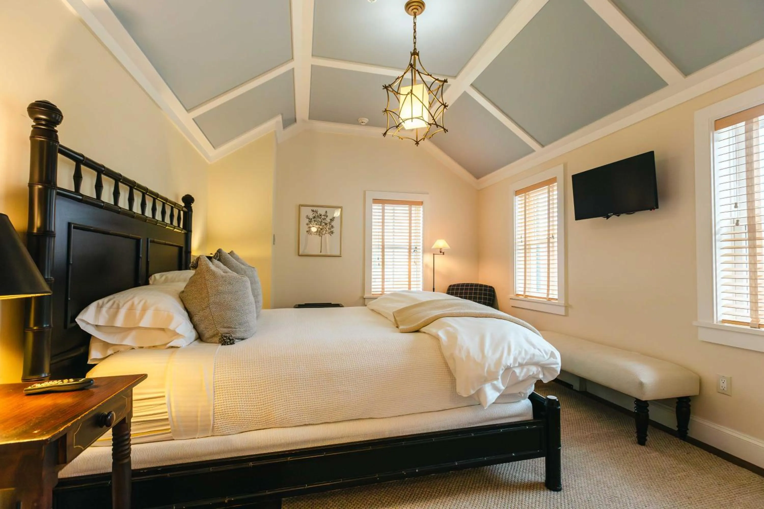 Bed in Hill Farm Inn - Manchester