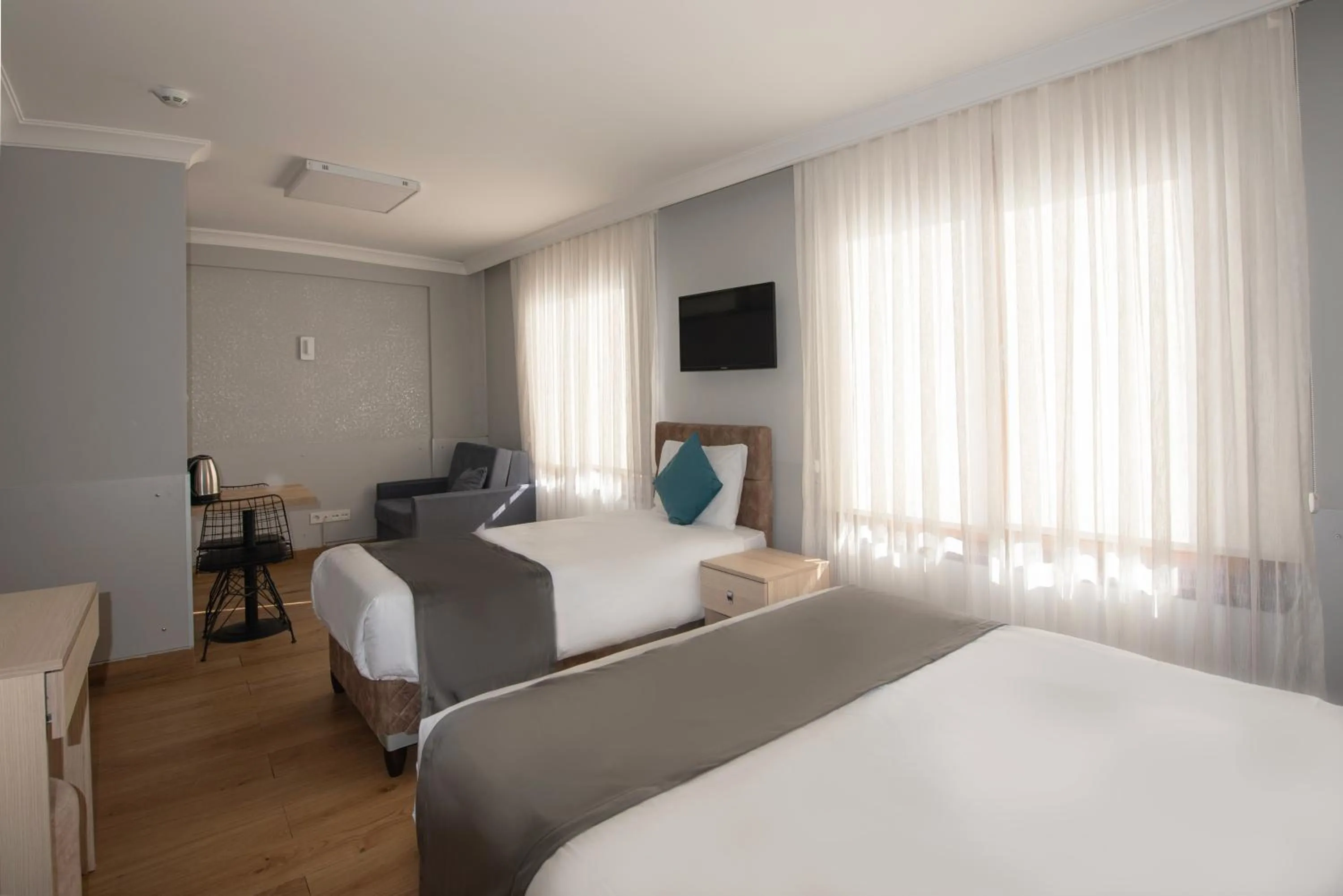 Photo of the whole room, Bed in Sur Hotel Sultanahmet