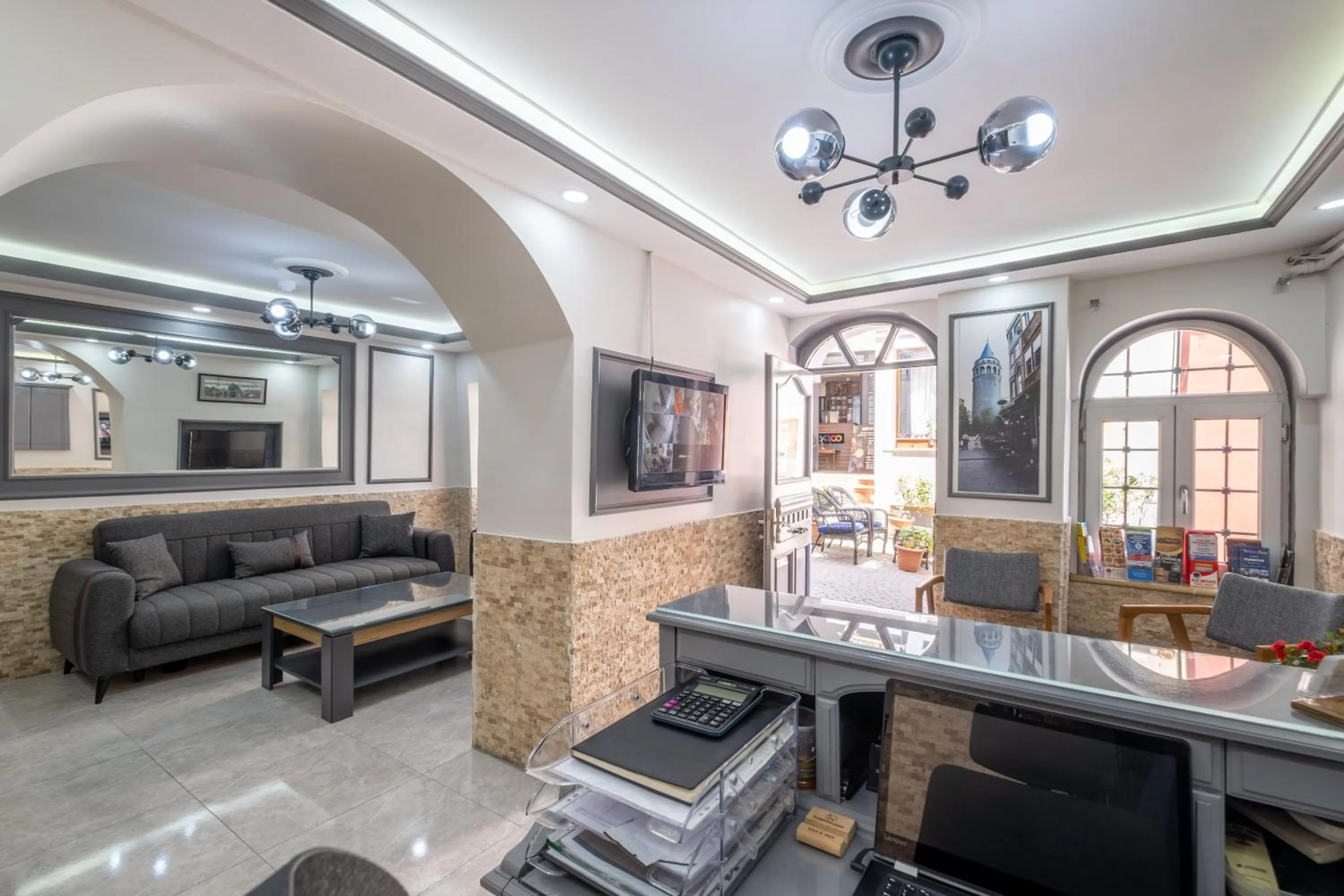 TV and multimedia in Sur Hotel Sultanahmet