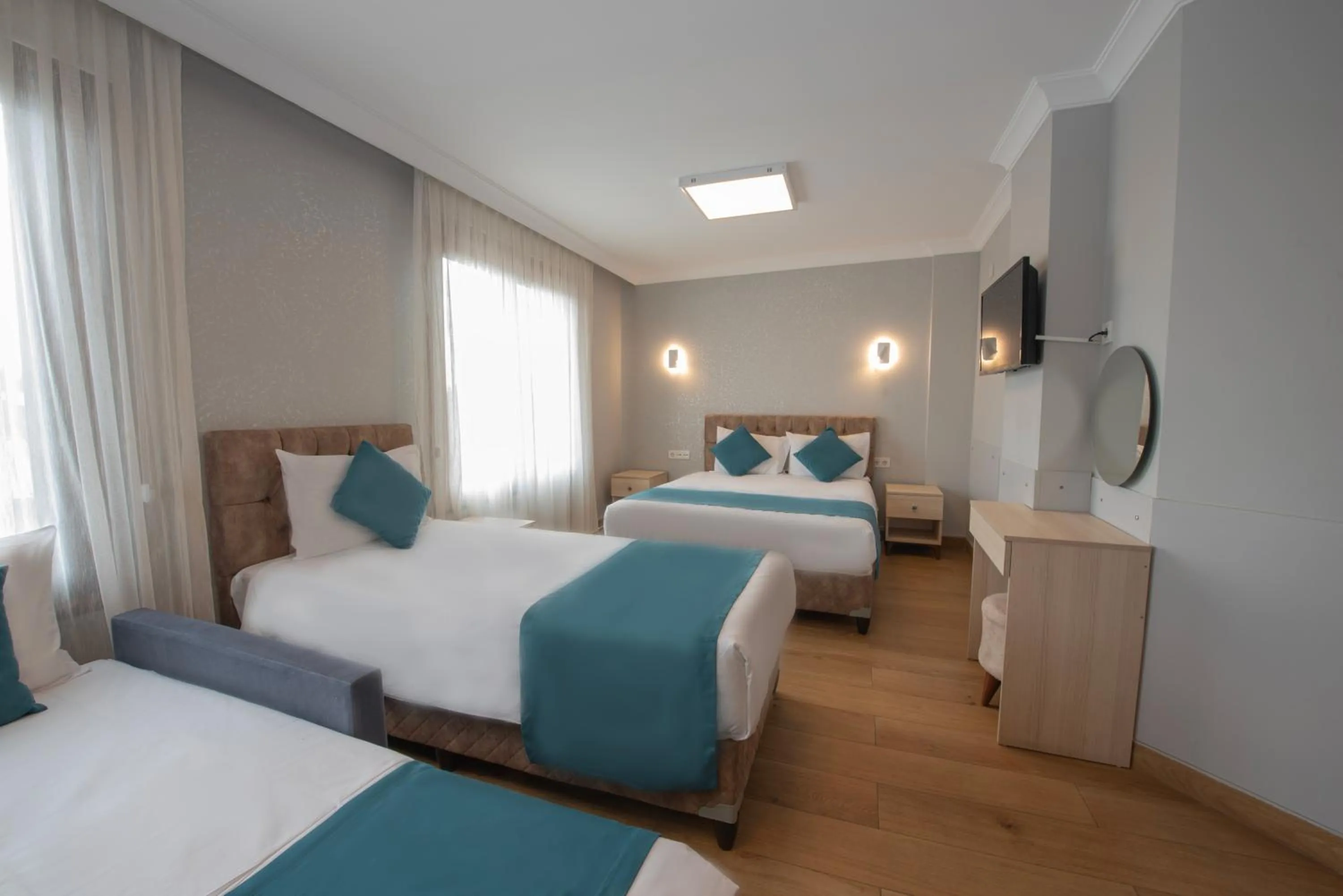 Photo of the whole room, Bed in Sur Hotel Sultanahmet