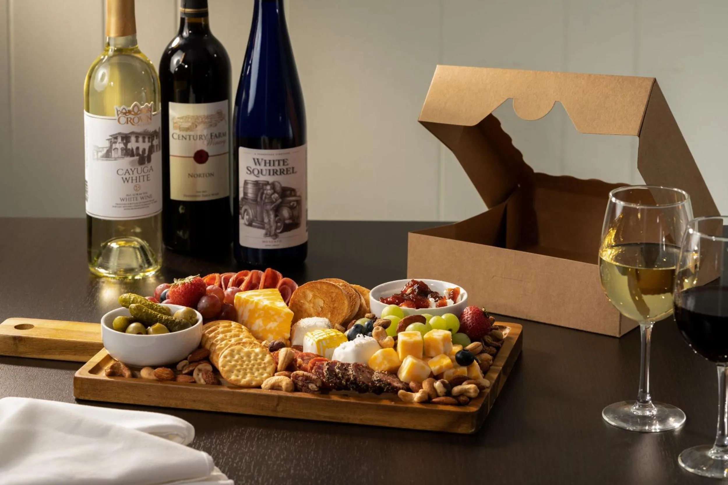 Food and drinks in Magnolia Manor and Chapel