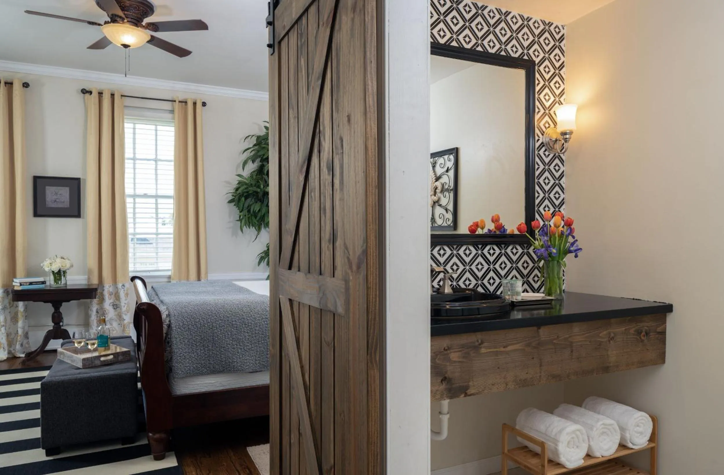 Bedroom, Bed in Magnolia Manor and Chapel