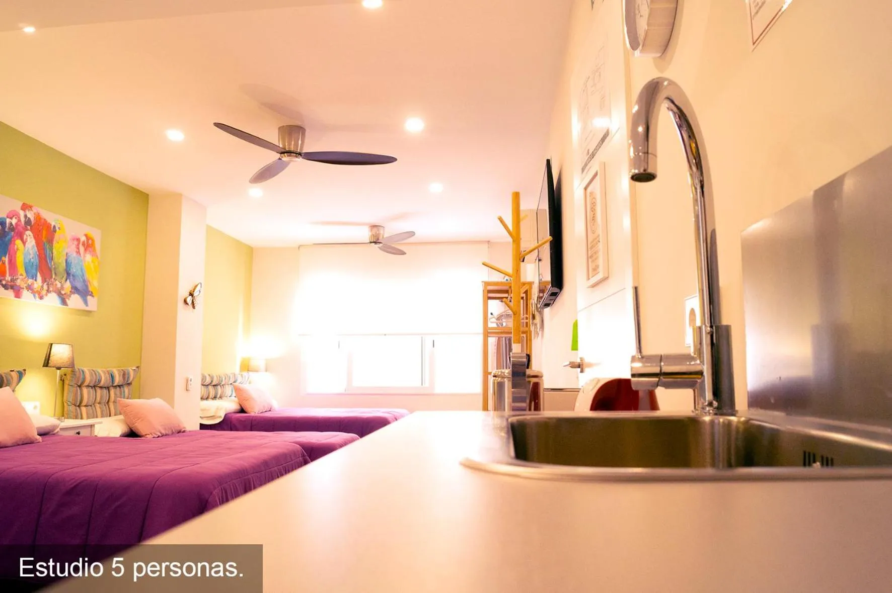 Photo of the whole room, Bed in Chueca - Room Apartments