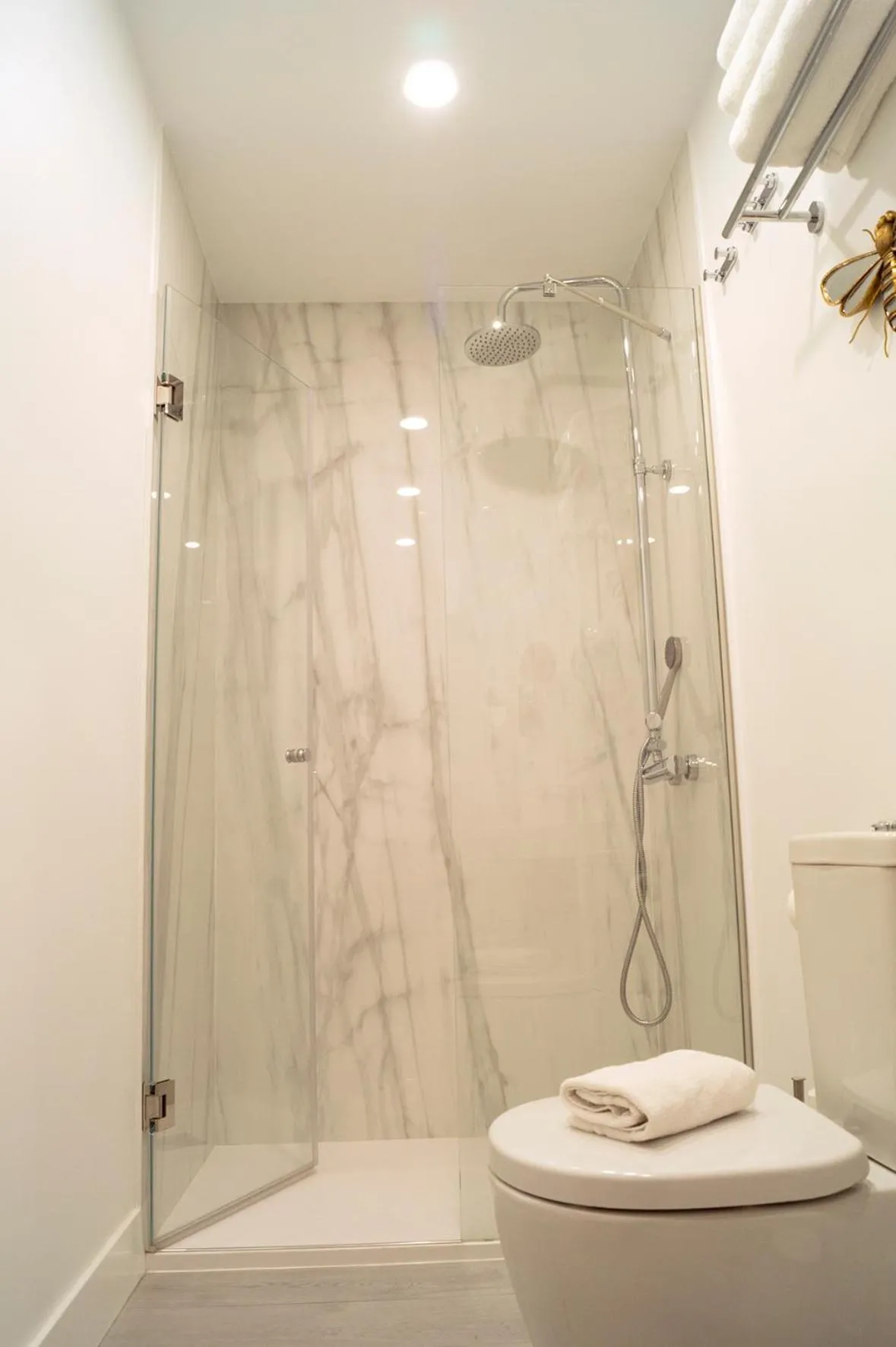 Bathroom in Chueca - Room Apartments