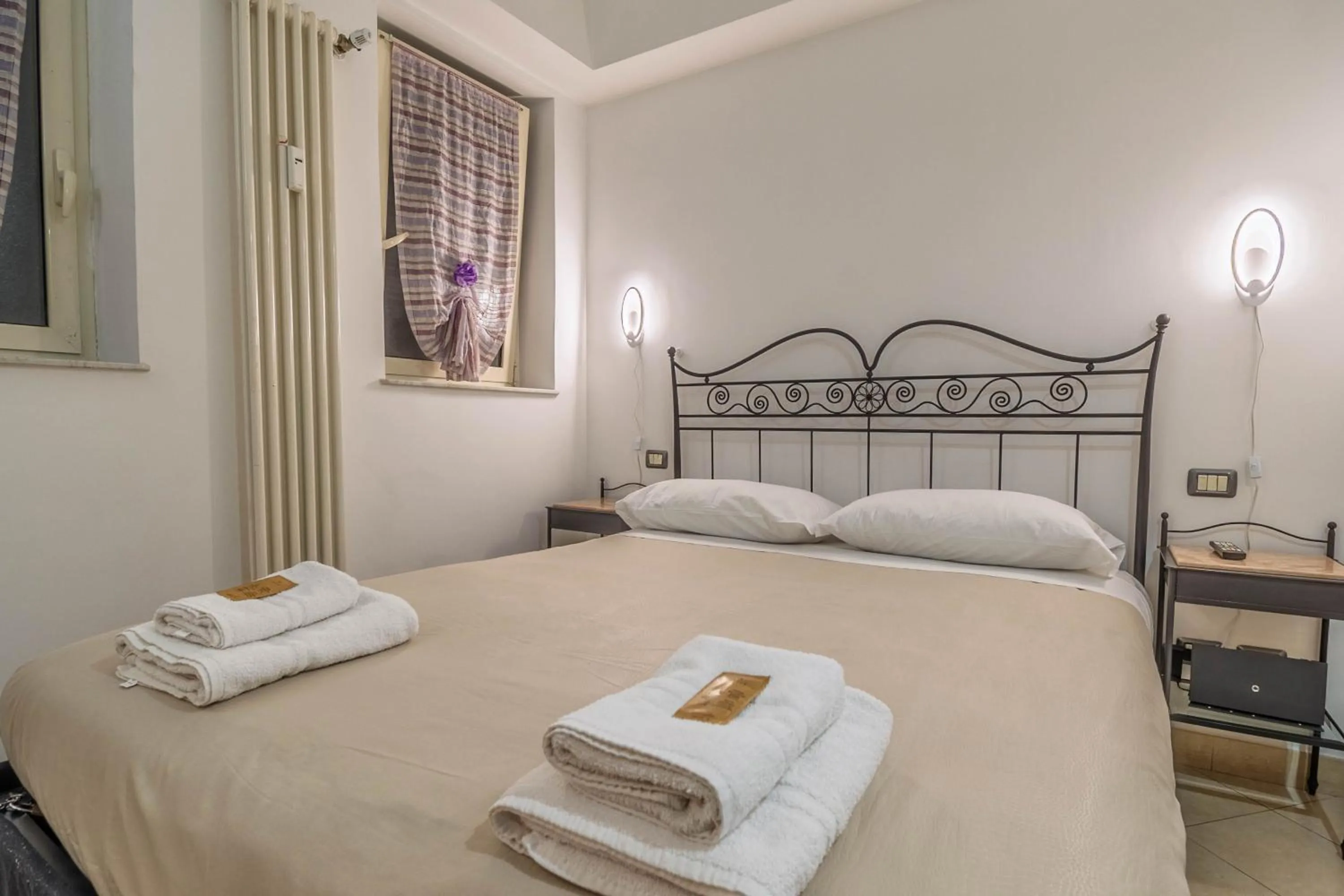 Photo of the whole room, Bed in La Casa dei Sogni di Serena