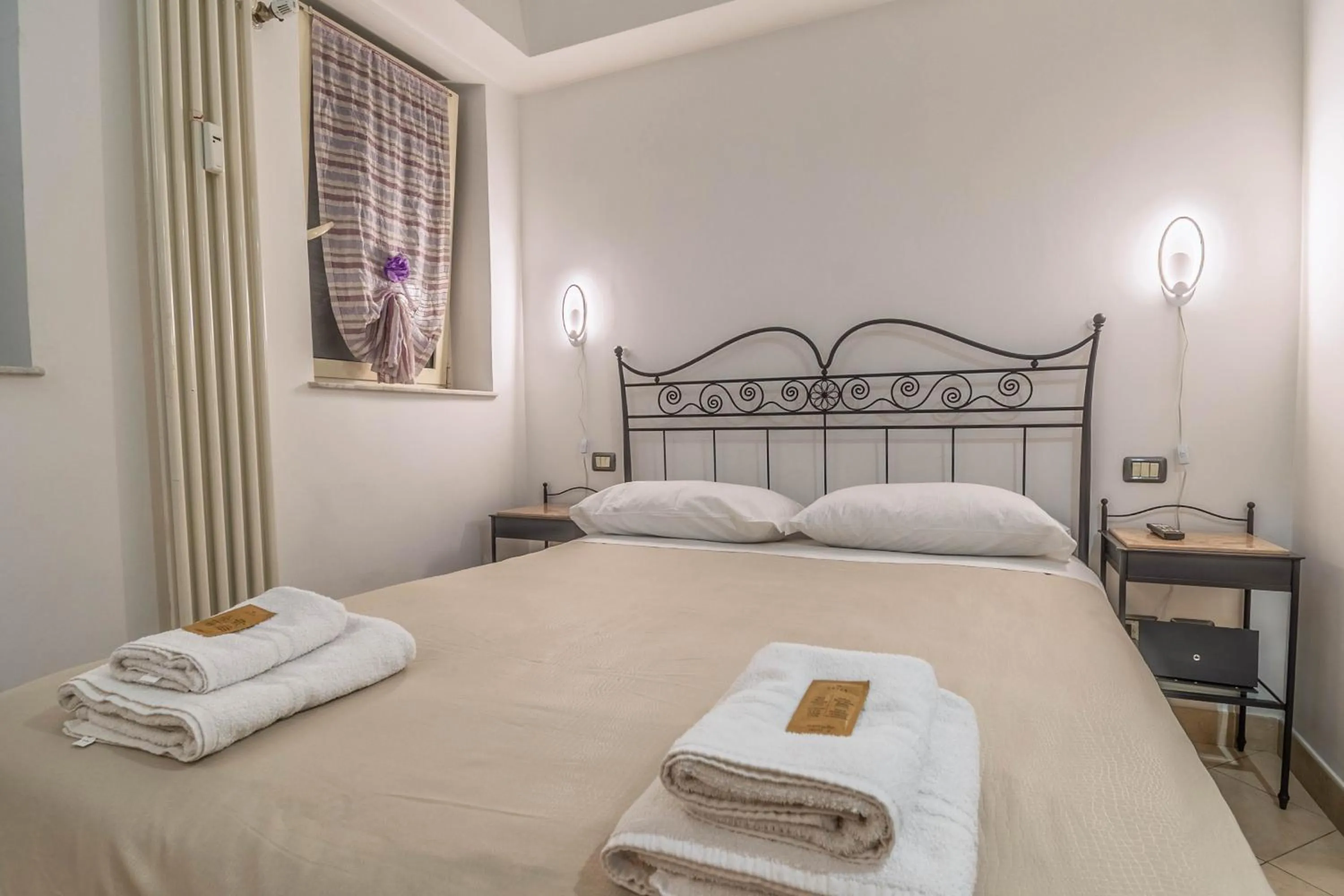 Photo of the whole room, Bed in La Casa dei Sogni di Serena