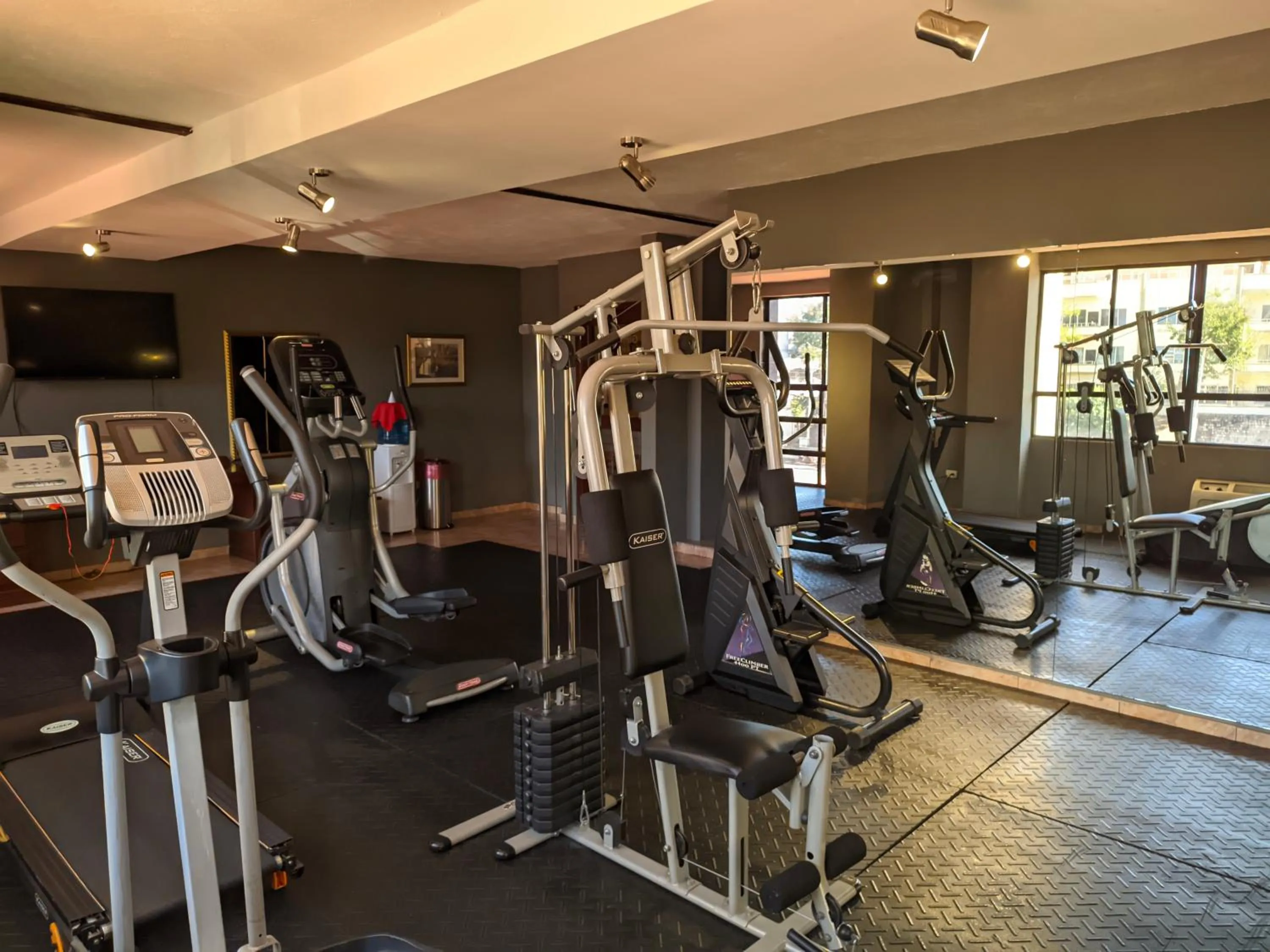 Fitness centre/facilities in FLORENCIA PLAZA HOTEL
