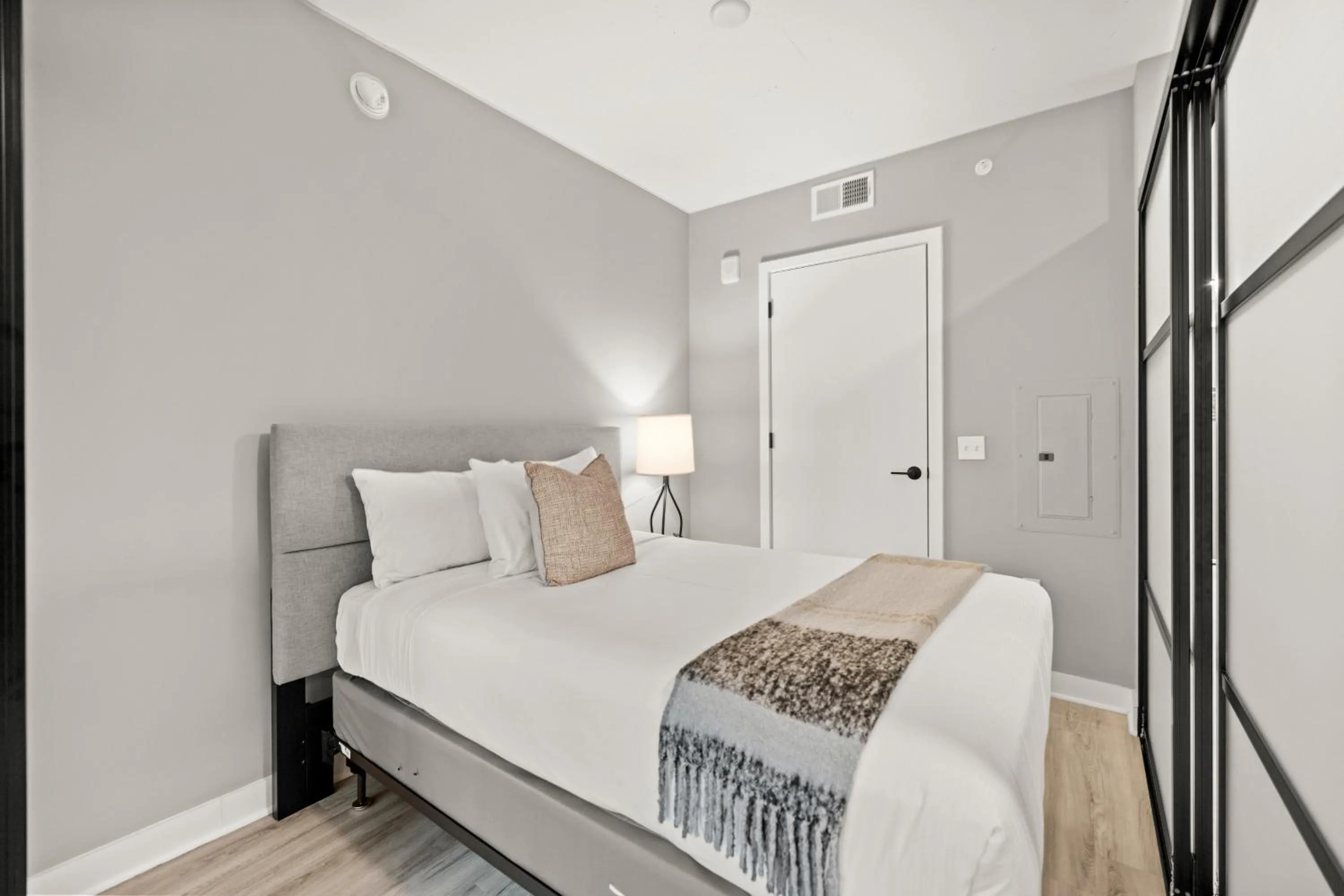 Bedroom, Bed in Coda on Half, a Placemakr Experience - Navy Yard