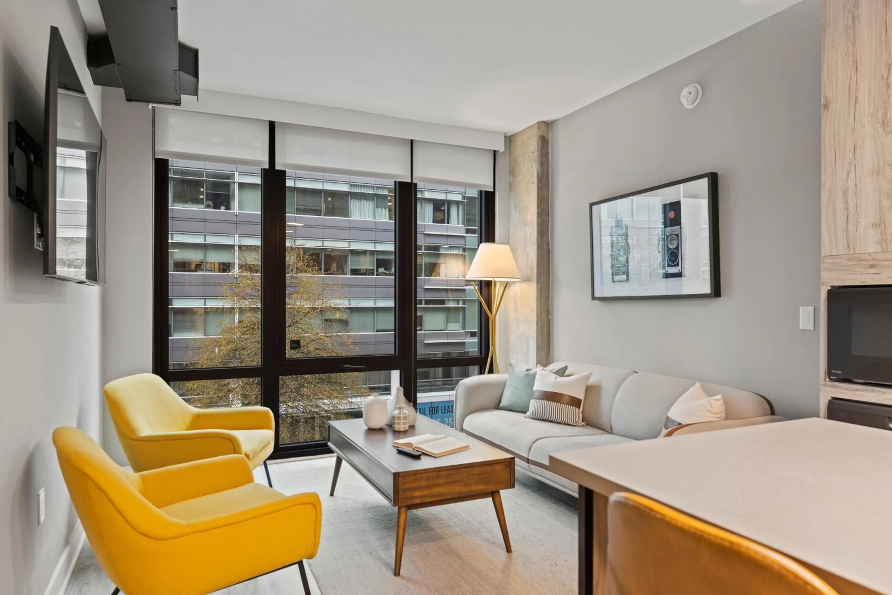 Living room in Coda on Half, a Placemakr Experience - Navy Yard