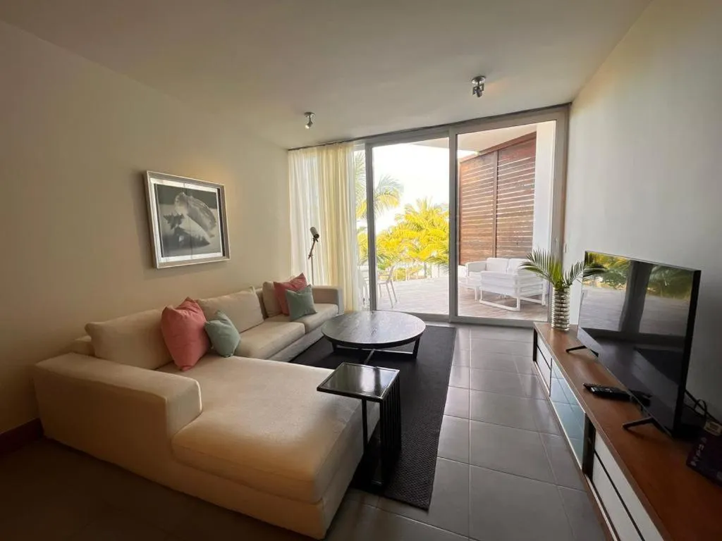 Bed in Ultravioleta Boutique Residences