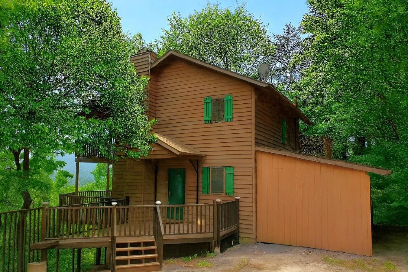 Property building in FREE Tickets-Mountain Ridge 2 King Bedrooms, Hot Tub, Mountain Views