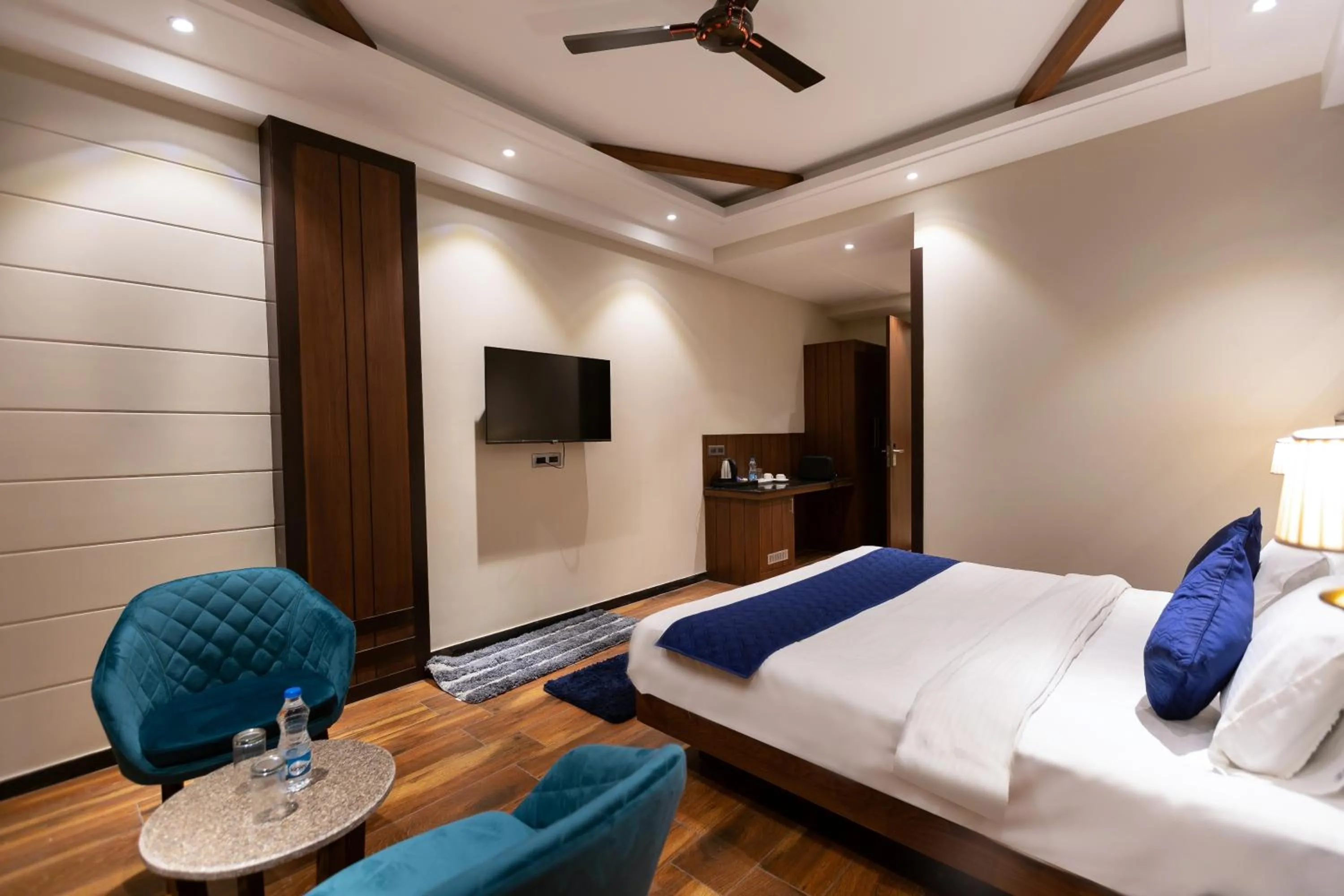 Photo of the whole room, Bed in Hotel LA Eden