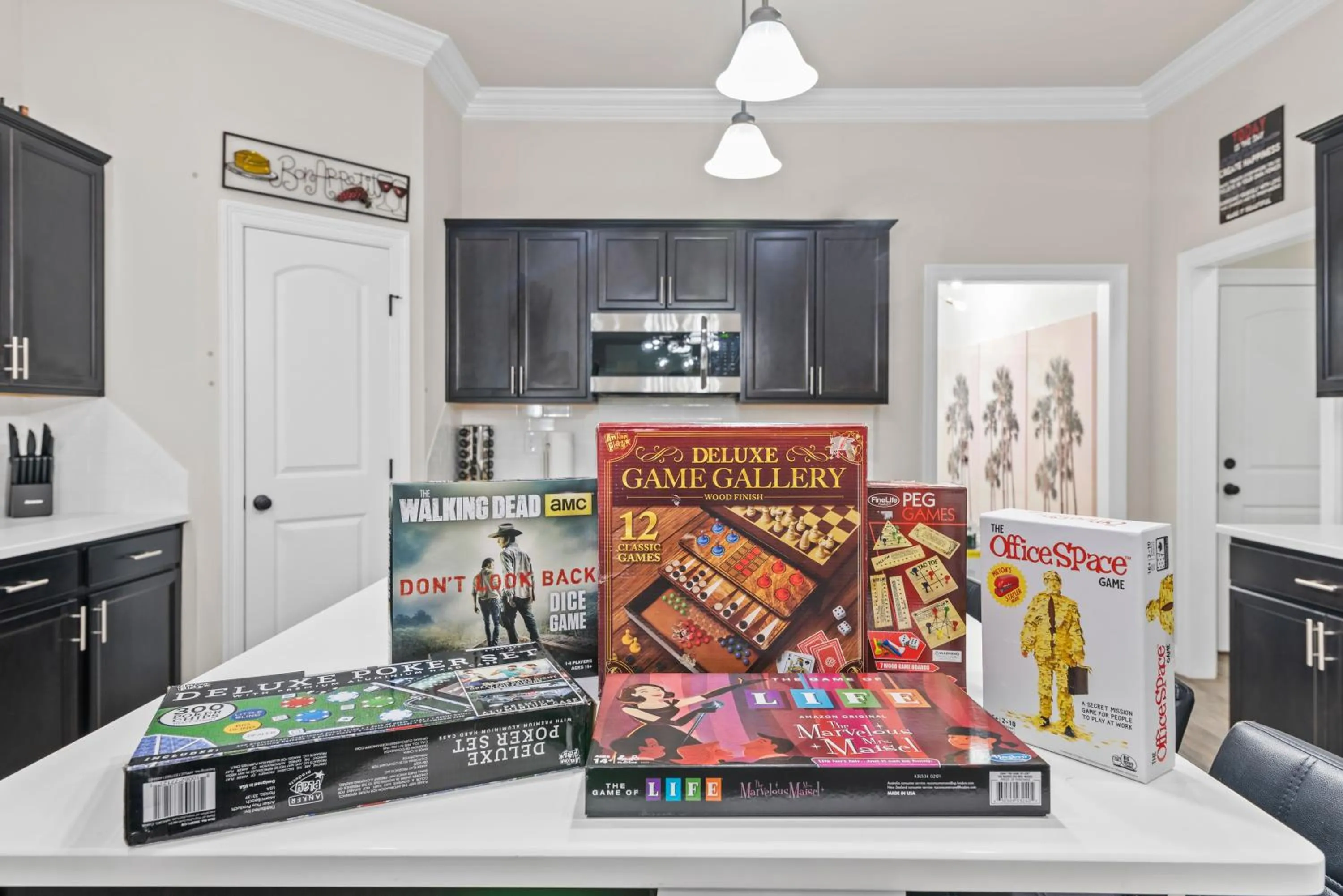 Game Room in Boho Retreat! Home away from Home! Tv in Each Room