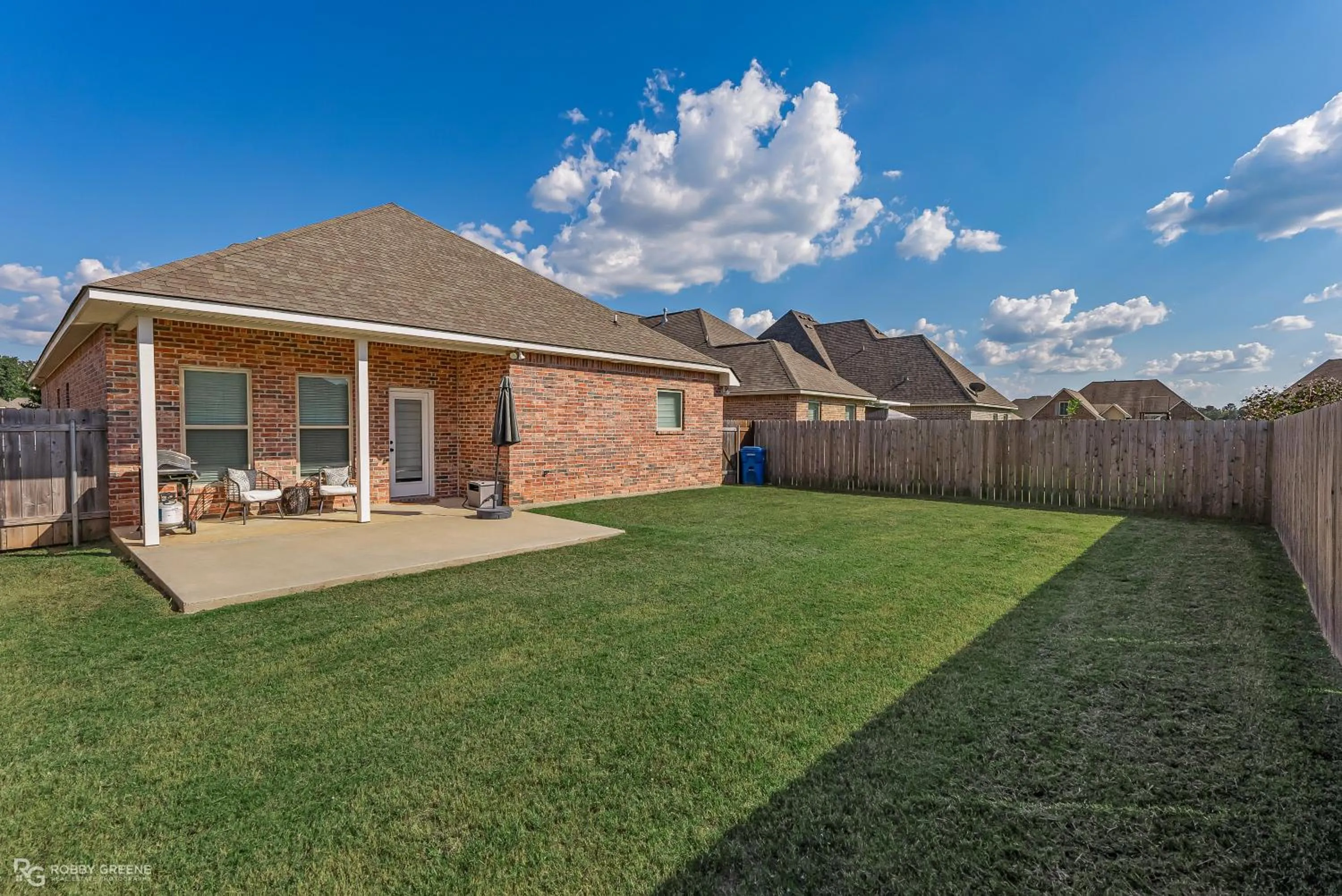 Patio in Boho Retreat! Home away from Home! Tv in Each Room