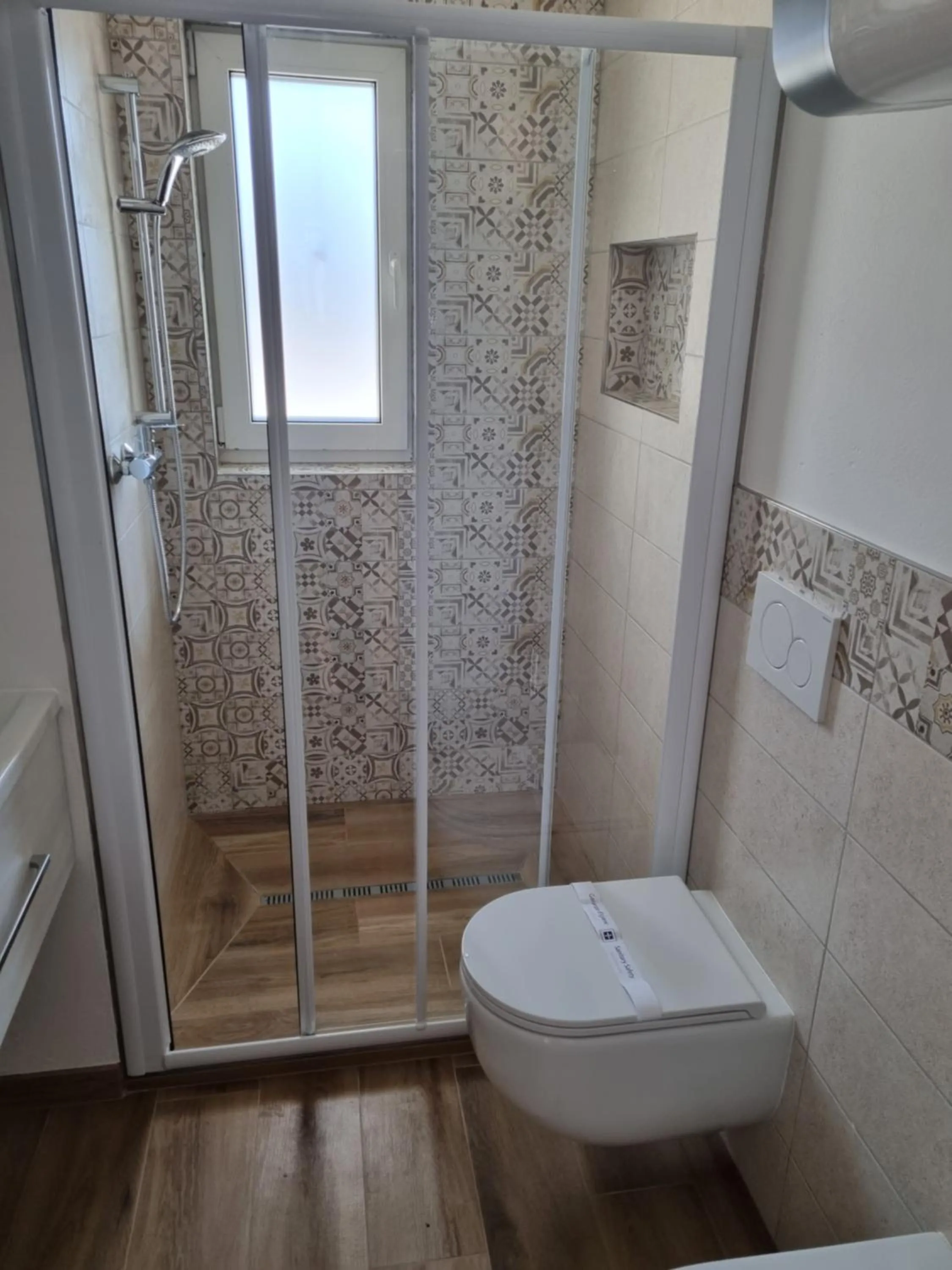 Shower in Shamarè Resort ****