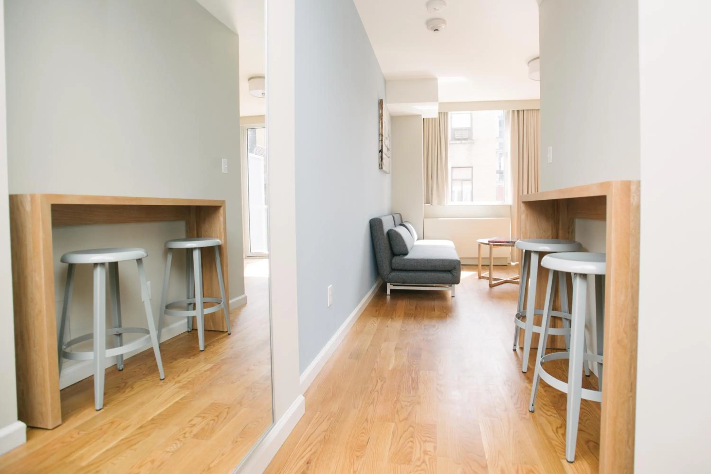 Photo of the whole room in Hotel 32 32