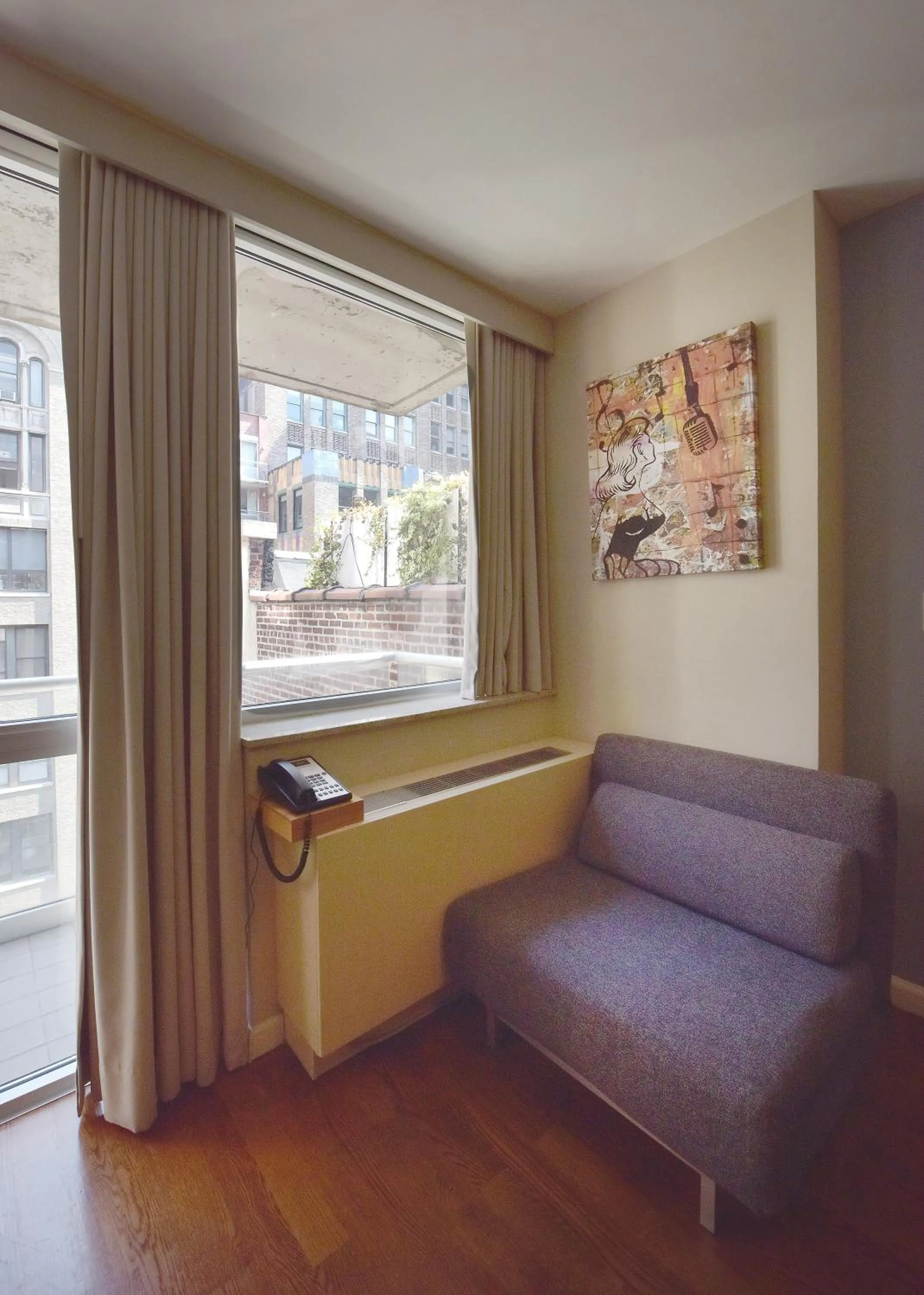 Seating area in Hotel 32 32