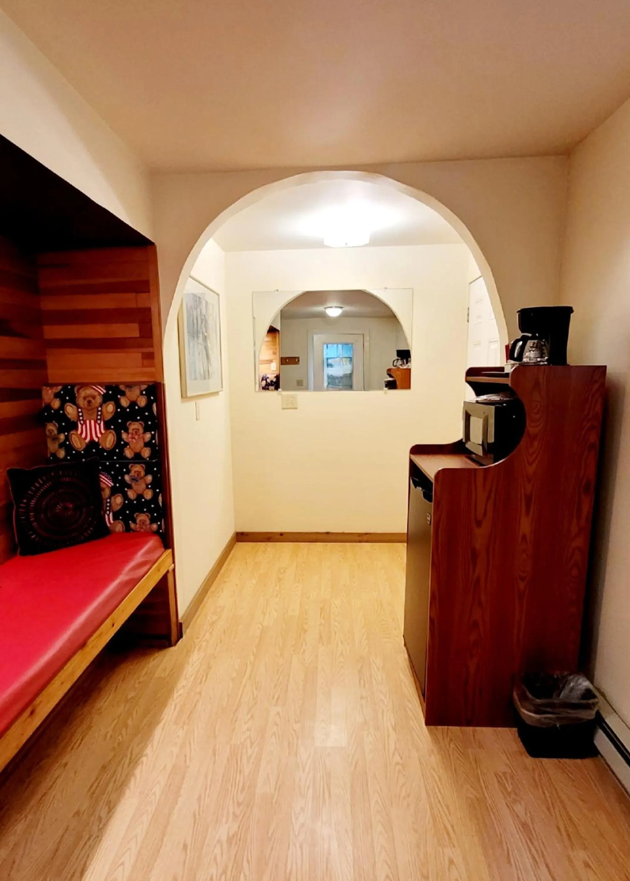 Bed in Alexander's Lodge