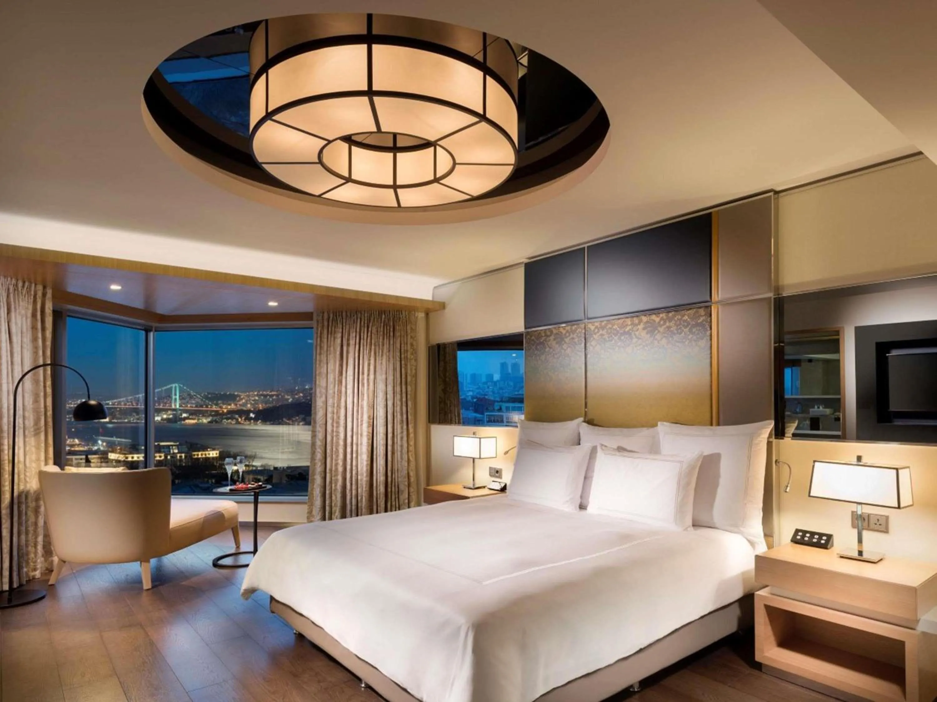 Bedroom, Bed in Swissotel The Bosphorus Istanbul