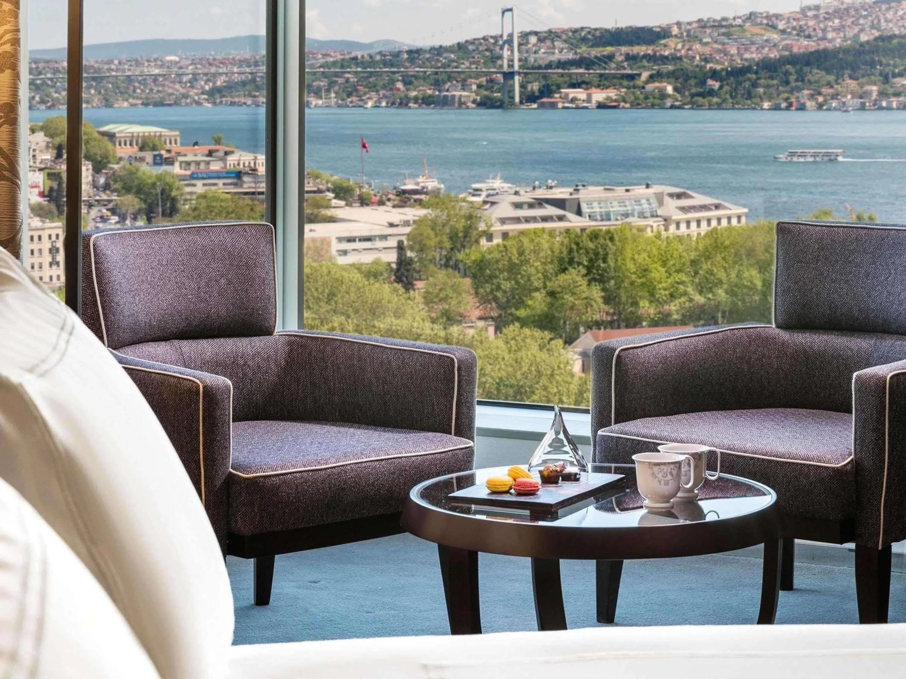 Swiss Executive Twin Room with Bosphorus View in Swissotel The Bosphorus Istanbul