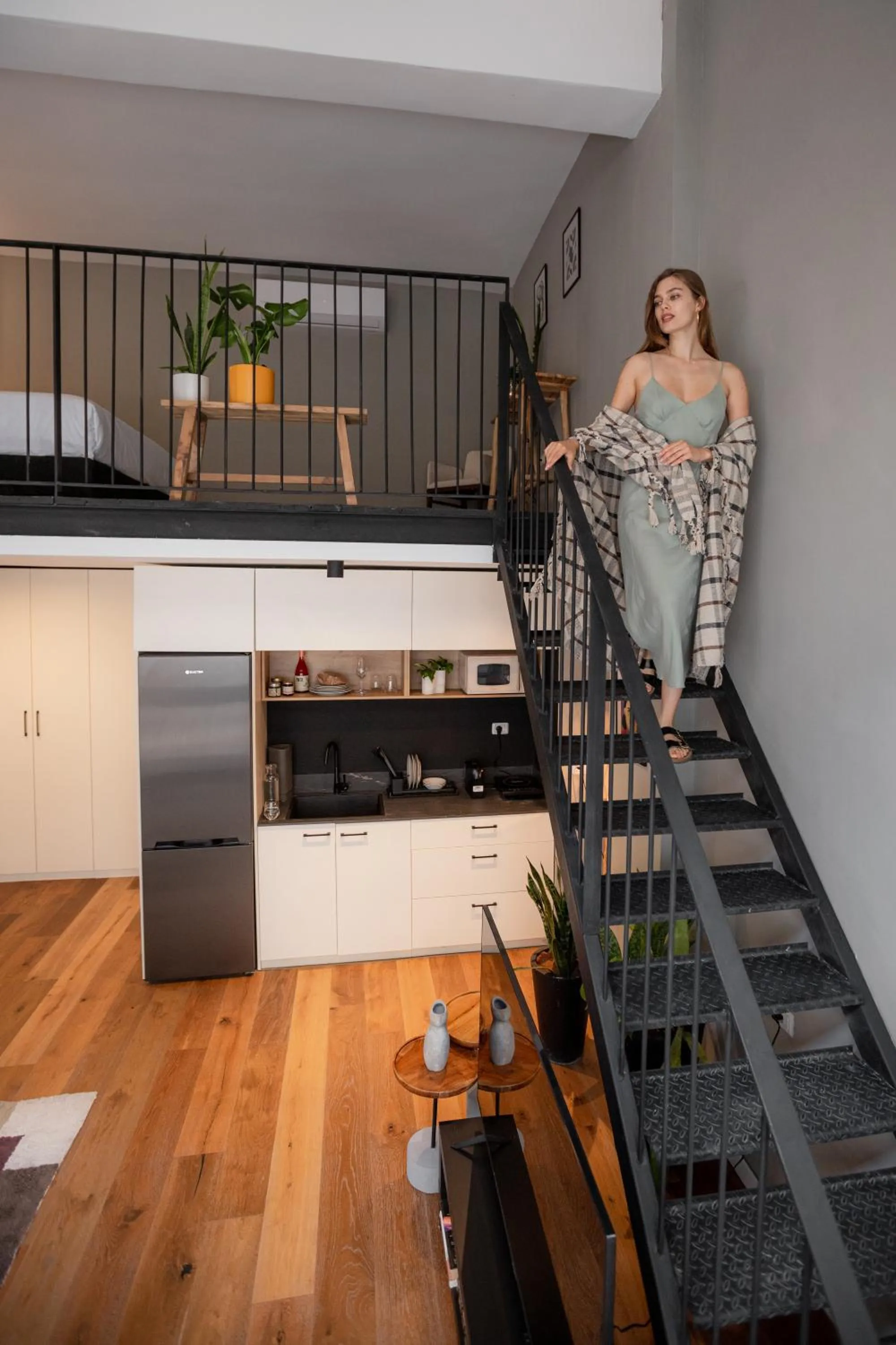 Kitchen or kitchenette in DeBlox living - Alhambra Apartments