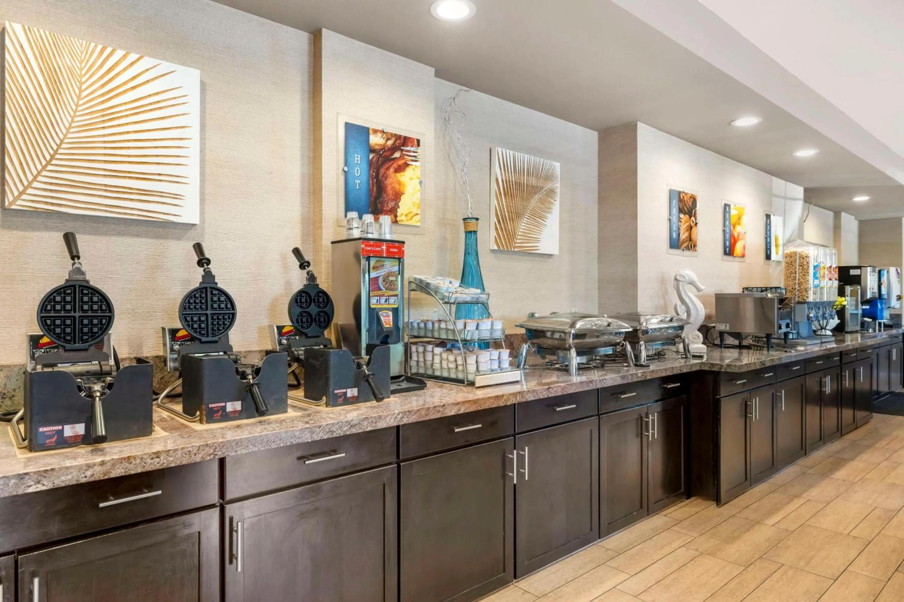 Breakfast in Best Western Plus Oceanside Palms