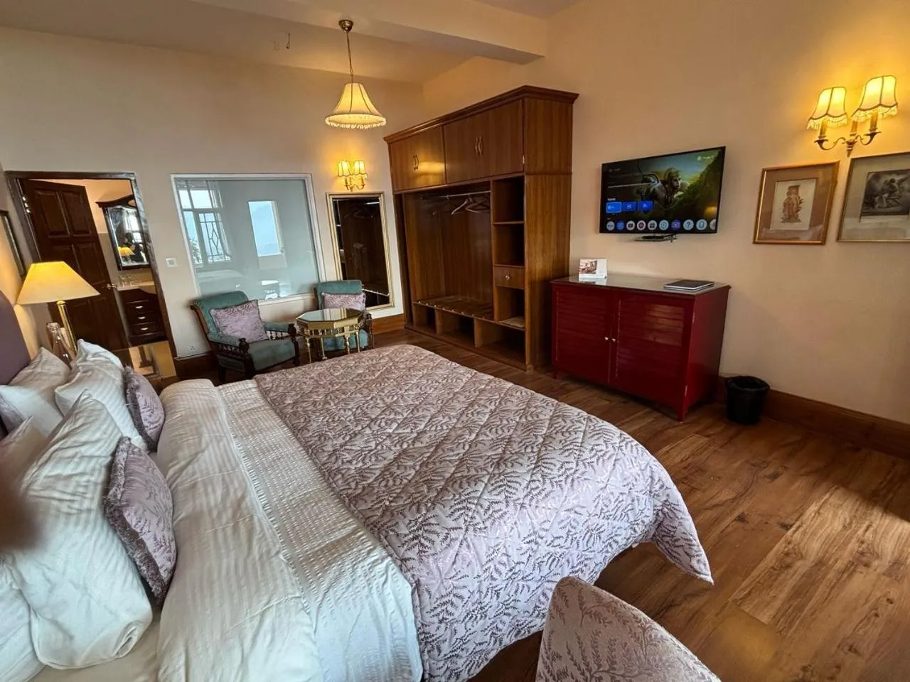 Bed in The Elgin Silver Oaks - Heritage Resort & Spa