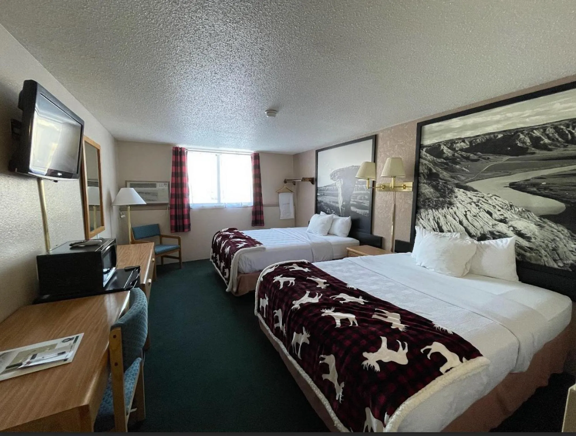 TV and multimedia, Bed in Glendive Lodge